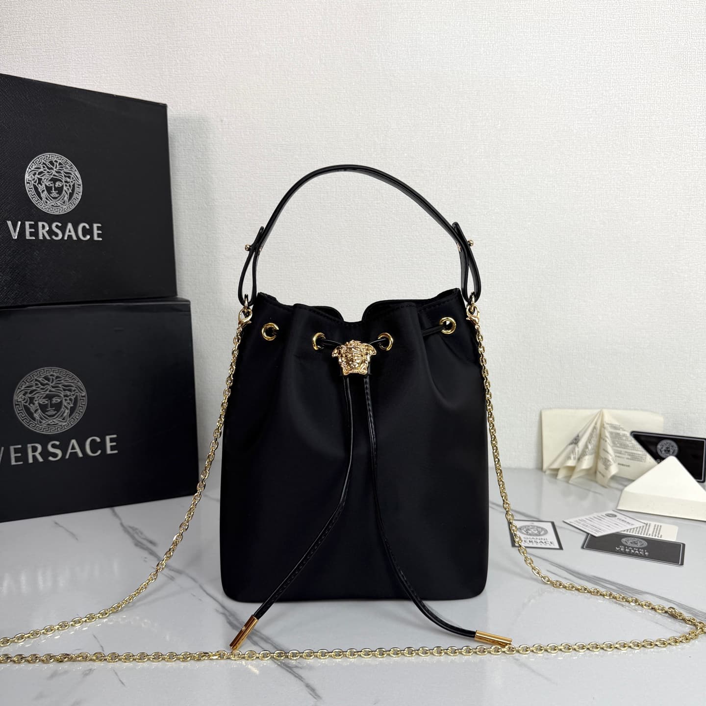C8334 .2026 new model 🆕 available for sale. Versace mini women’s drawstring bucket bag, made of high-quality satin waterproof material. The large capacity is really impressive; it comes with long and short shoulder straps. — image 5