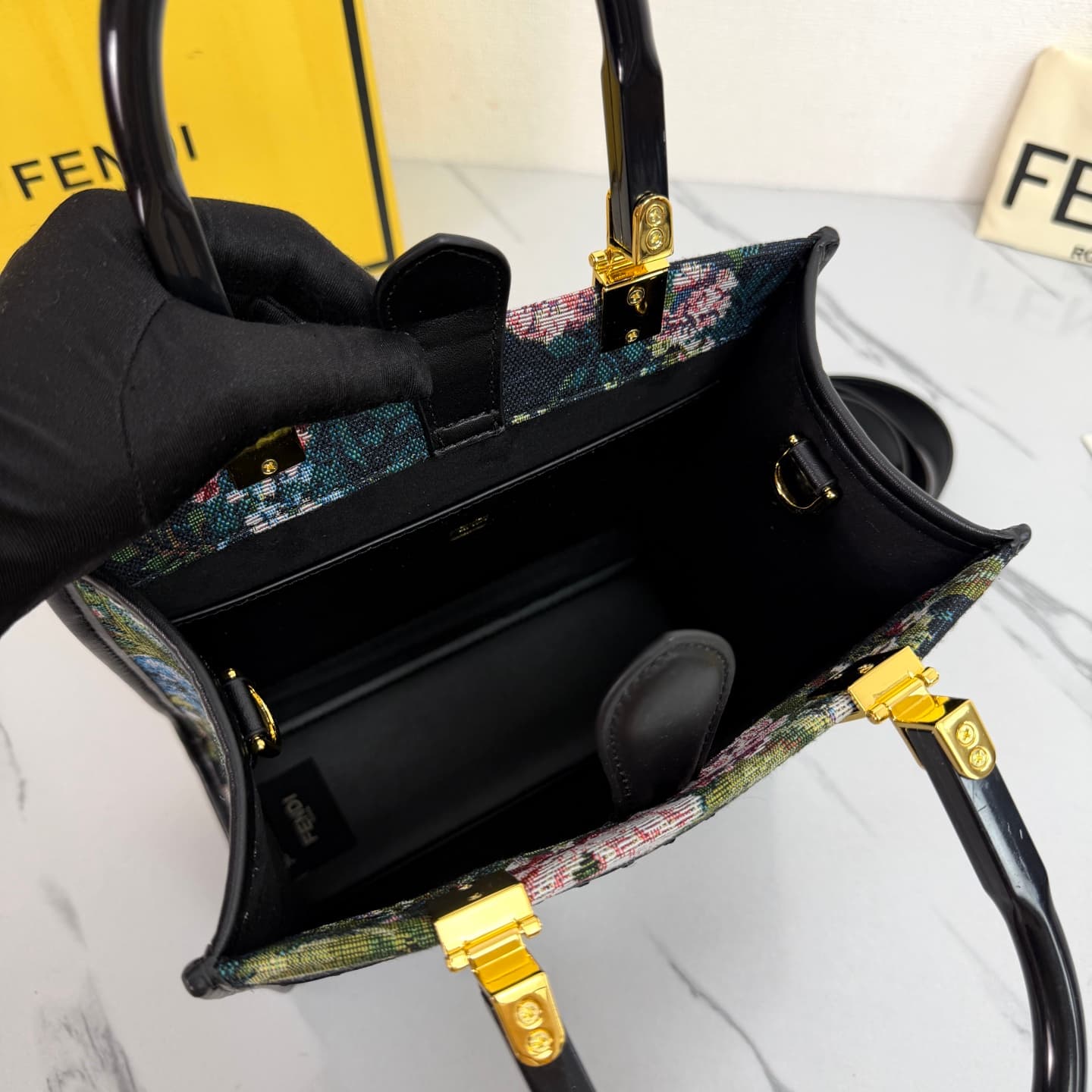 C2840 New model 🆕 Fendi denim rose tote bag — image 6