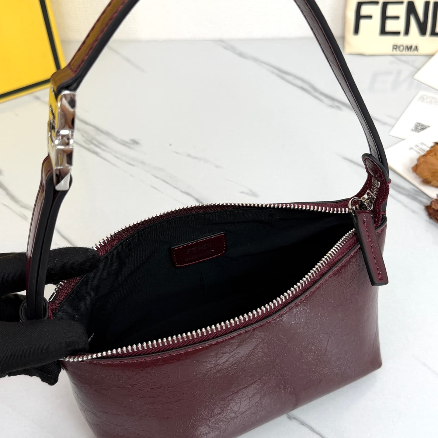 C2839 FENDI vintage/retro mini underarm bag, made from carefully selected oil-wax wrinkled cowhide and classic FF print fabric, offering a fine texture and durability. — image 7