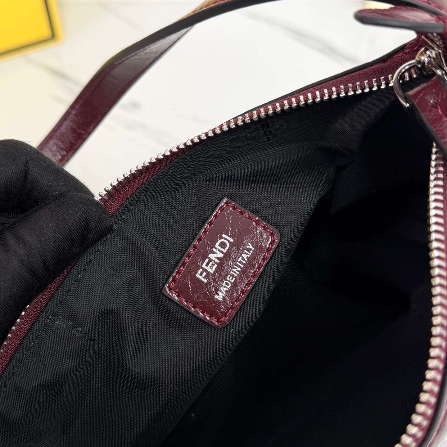 C2839 FENDI vintage/retro mini underarm bag, made from carefully selected oil-wax wrinkled cowhide and classic FF print fabric, offering a fine texture and durability. — image 8