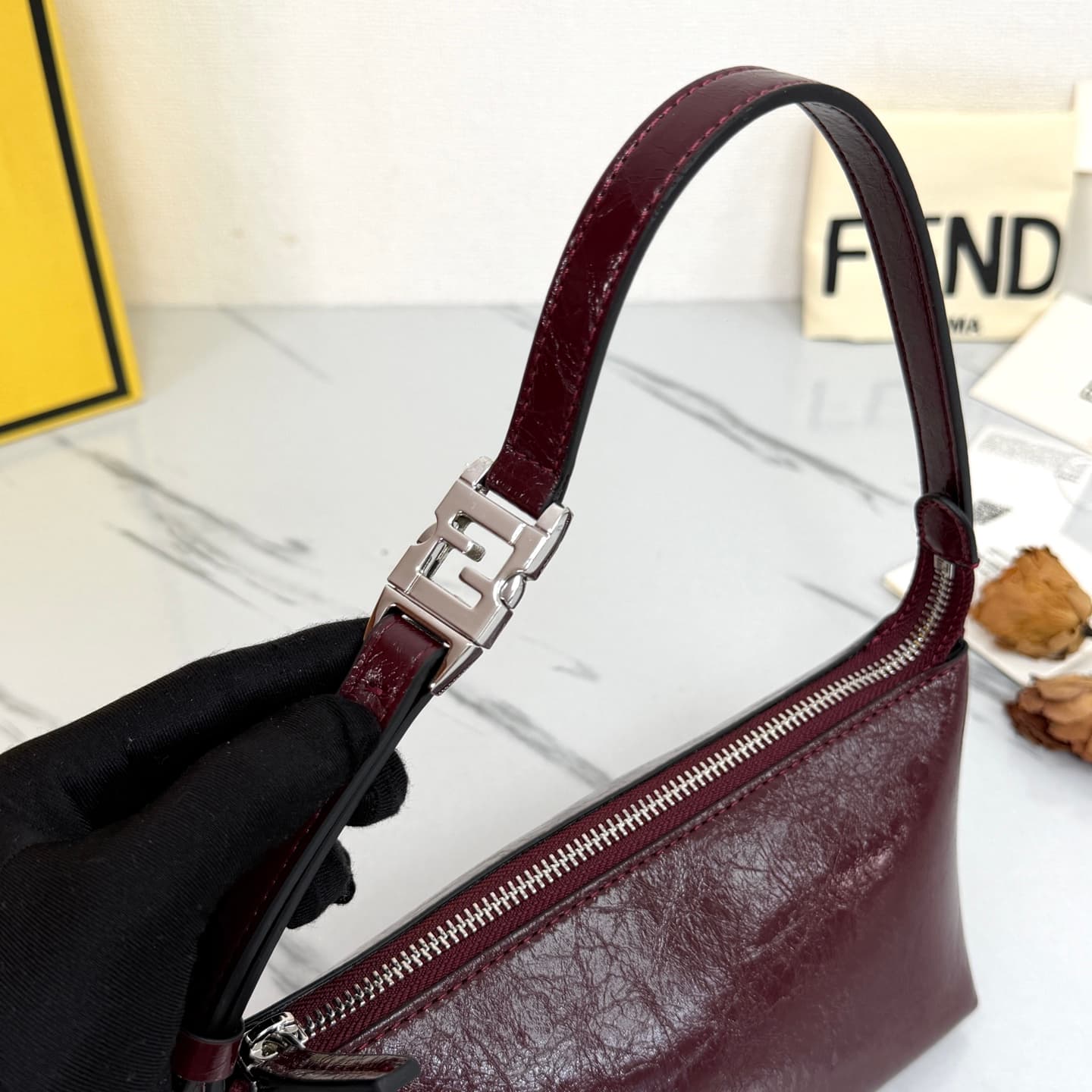 C2839 FENDI vintage/retro mini underarm bag, made from carefully selected oil-wax wrinkled cowhide and classic FF print fabric, offering a fine texture and durability. — image 5