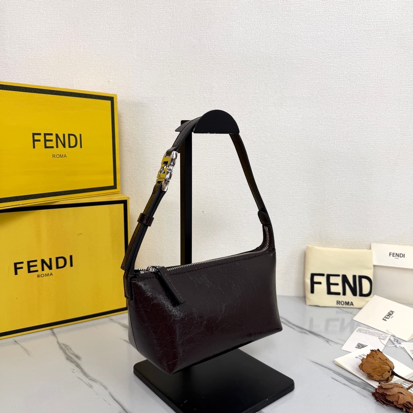 C2838 FENDI vintage/retro mini underarm bag, made from carefully selected oil-wax wrinkled cowhide and classic FF print fabric, offering a delicate and durable texture. — image 2