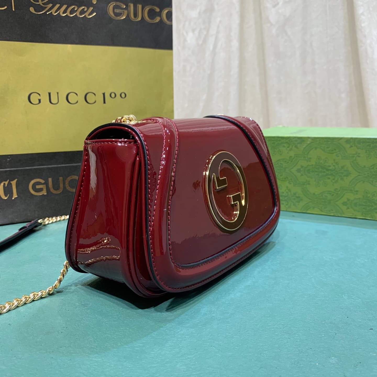 C3998 Blondie collection/series new chain⛓ handbag features the classic logo of the brand series that was first introduced in the early 20th century 20. It seamlessly combines heritage charm with contemporary style, perfectly embodying the brand’s classic — image 3