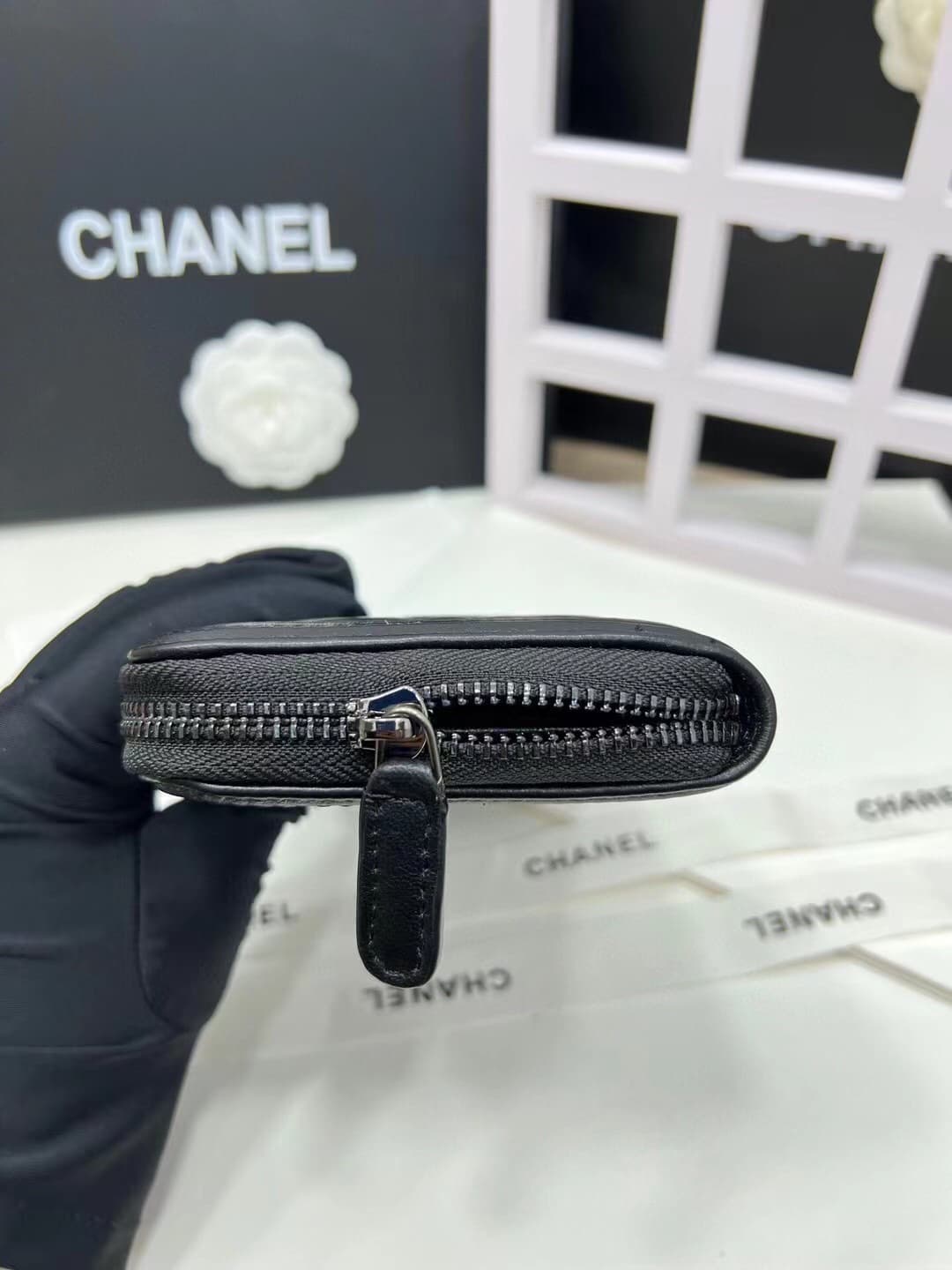 C376 Upgraded version 💋 leboy collection: small granular ball texture leather or羊 skin 🍃 gold and silver clasps. Chanel 🆕 new colors. A long wallet with two-fold closures.[得意][得意] High-quality original items: delicate clasps and exquisite stitching. 8 pla — image 5