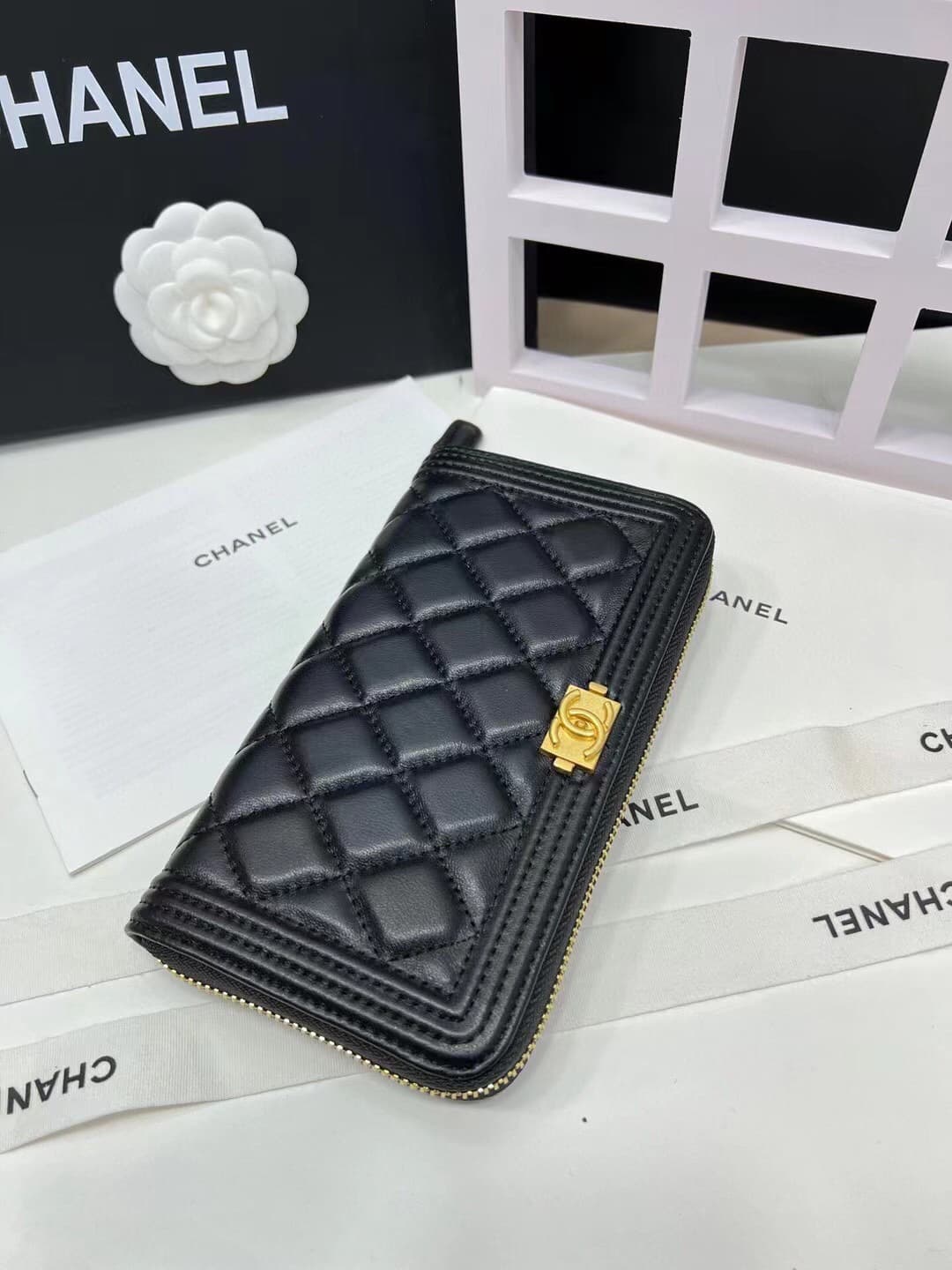 C375 Upgraded version 💋 Leboy collection: small granular ball-textured cowhide and sheepskin leather with gold/silver buttons. Chanel 🆕 new colors. A long wallet with two-fold closures.[得意][得意] High-quality original items: delicate locks and exquisite sti — image 2