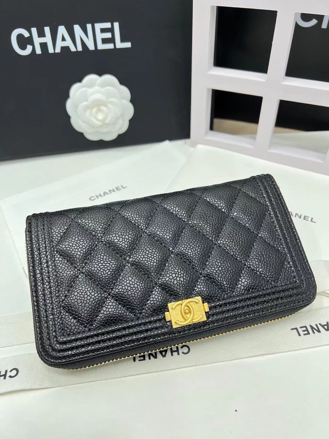 C373 Upgraded version 💋 Leboy collection: small granular ball-textured cowhide or羊skin leather with gold/silver buttons. Chanel 🆕 new colors. A flap-style long wallet.[得意][得意] High-quality original items: exquisite locking mechanisms and fine stitching wo