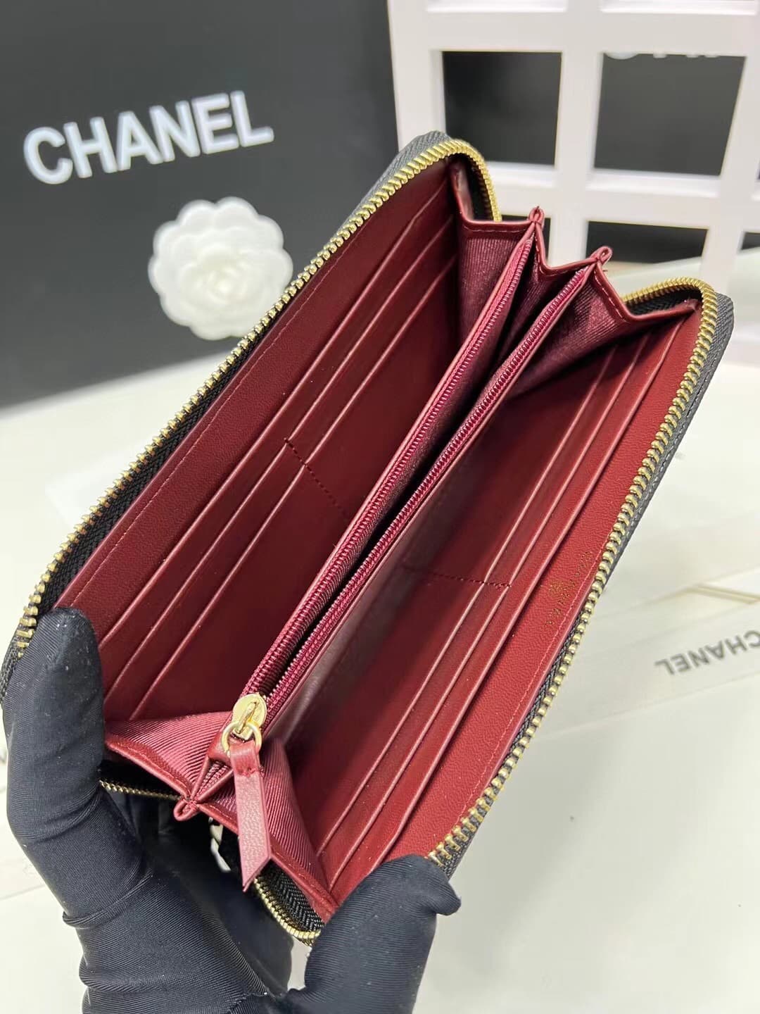 C373 Upgraded version 💋 Leboy collection: small granular ball-textured cowhide or羊skin leather with gold/silver buttons. Chanel 🆕 new colors. A flap-style long wallet.[得意][得意] High-quality original items: exquisite locking mechanisms and fine stitching wo — image 8