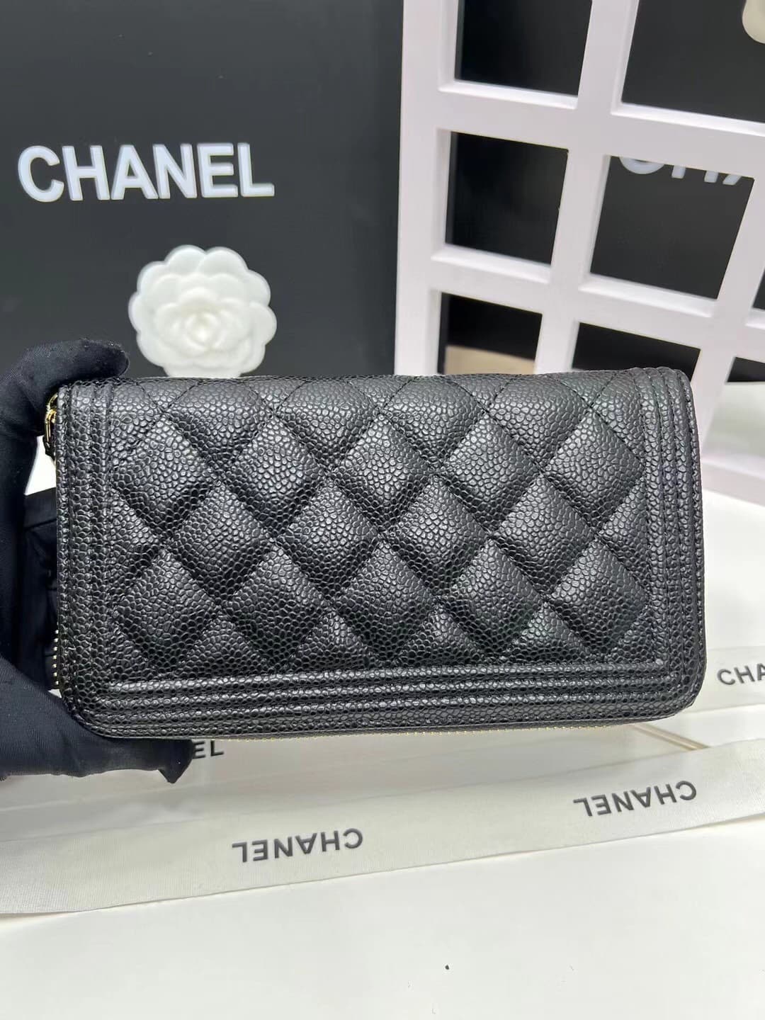 C373 Upgraded version 💋 Leboy collection: small granular ball-textured cowhide or羊skin leather with gold/silver buttons. Chanel 🆕 new colors. A flap-style long wallet.[得意][得意] High-quality original items: exquisite locking mechanisms and fine stitching wo — image 4