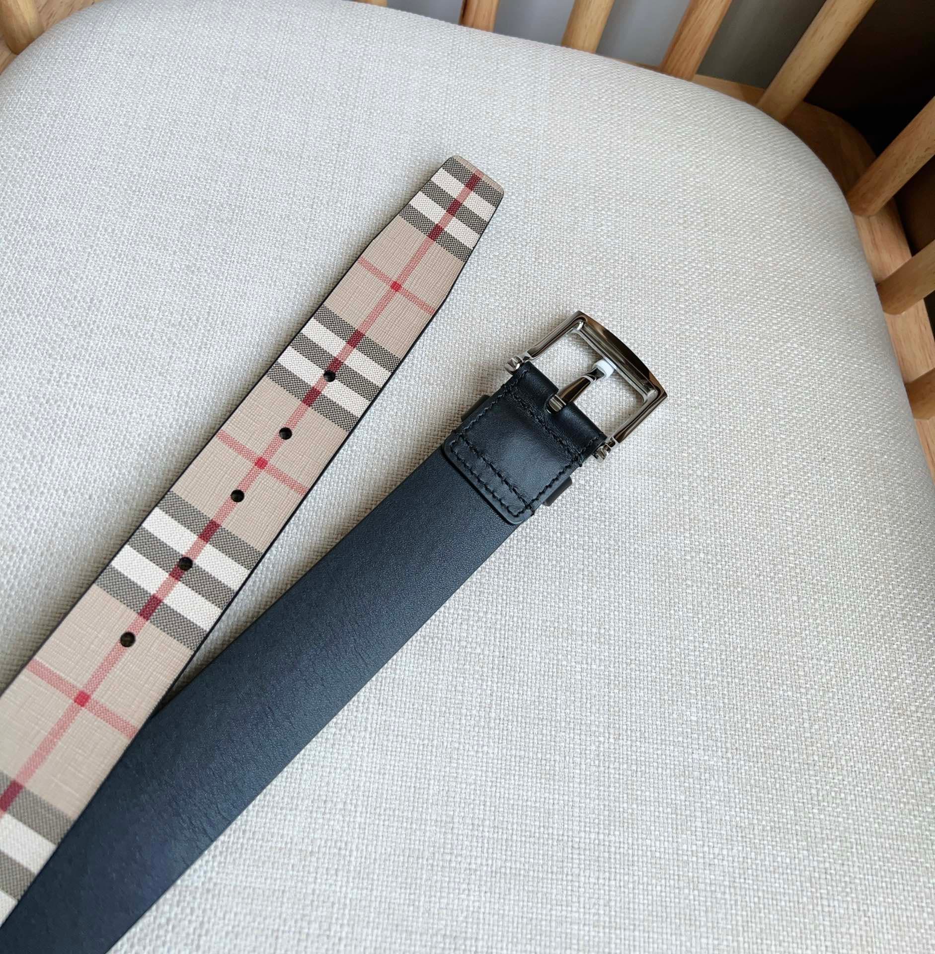 C32996 Burberrry – The Burberry store is also launching new products🎉🎉 Italian-made belts, made from leather and vintage/retro patterned eco-friendly canvas and leather. The color is beige. Width: 3.5cm. Elegant and stylish, simple and elegant. — image 6