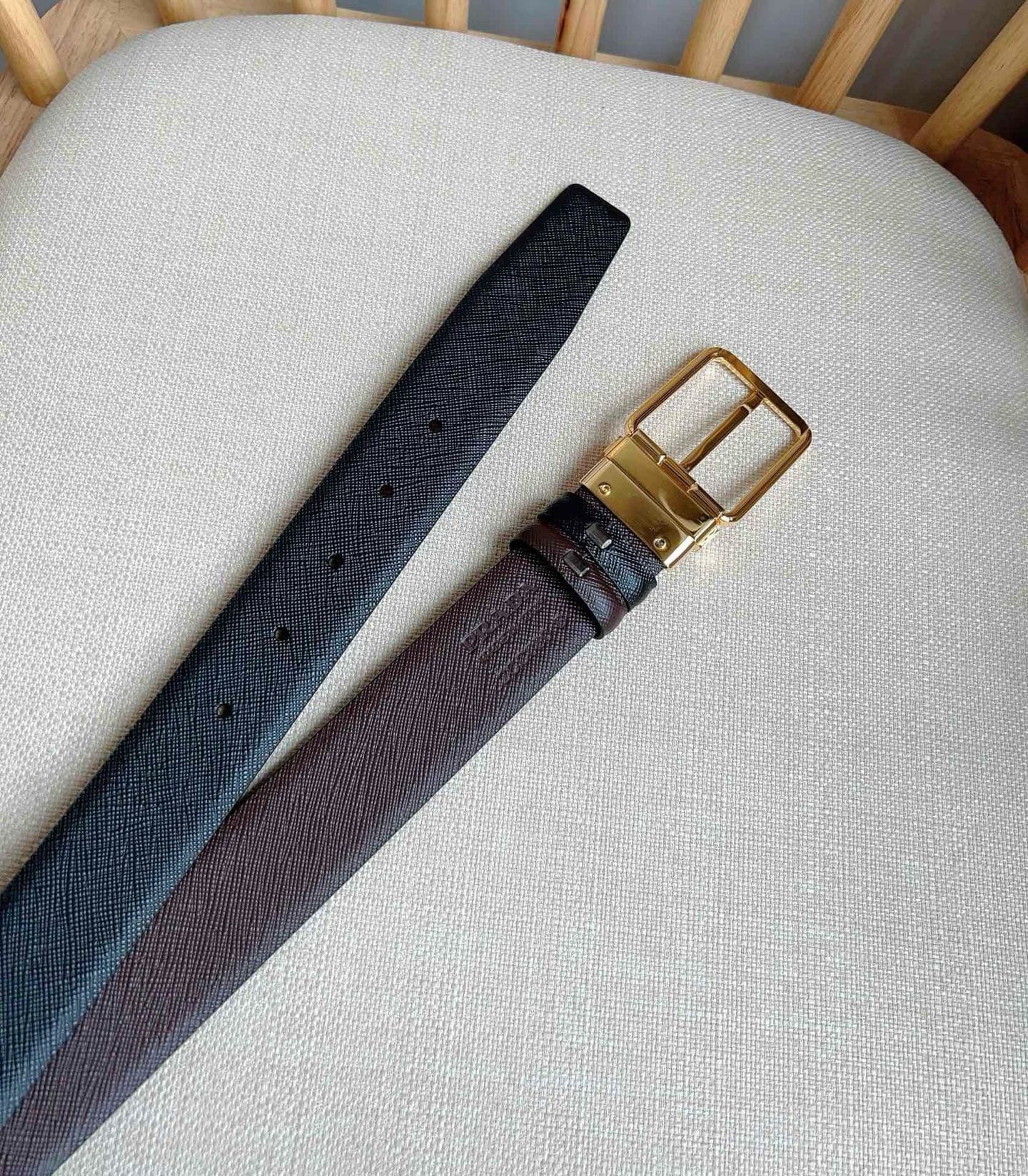 C32933 Prada – This double-sided belt features the iconic Saffiano leather material, along with metal buckles in a distinctive design. It exudes elegance and modernity. Width: 3.5cm — image 3