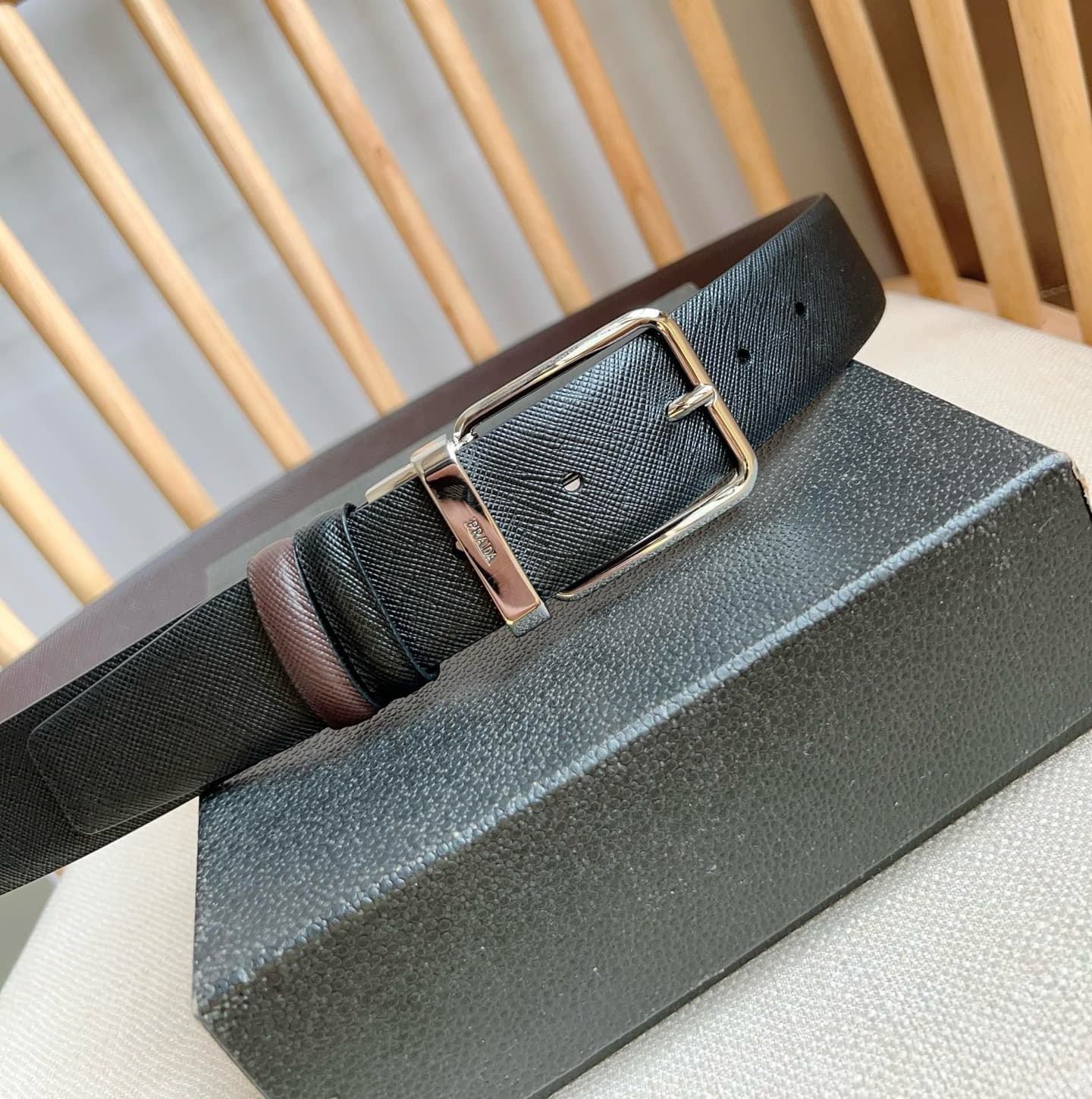 C32931 Prada – This double-sided belt features the iconic Saffiano leather material, along with metal buckles in a distinctive design. It exudes elegance and a modern style. Width: 3.5cm — image 7