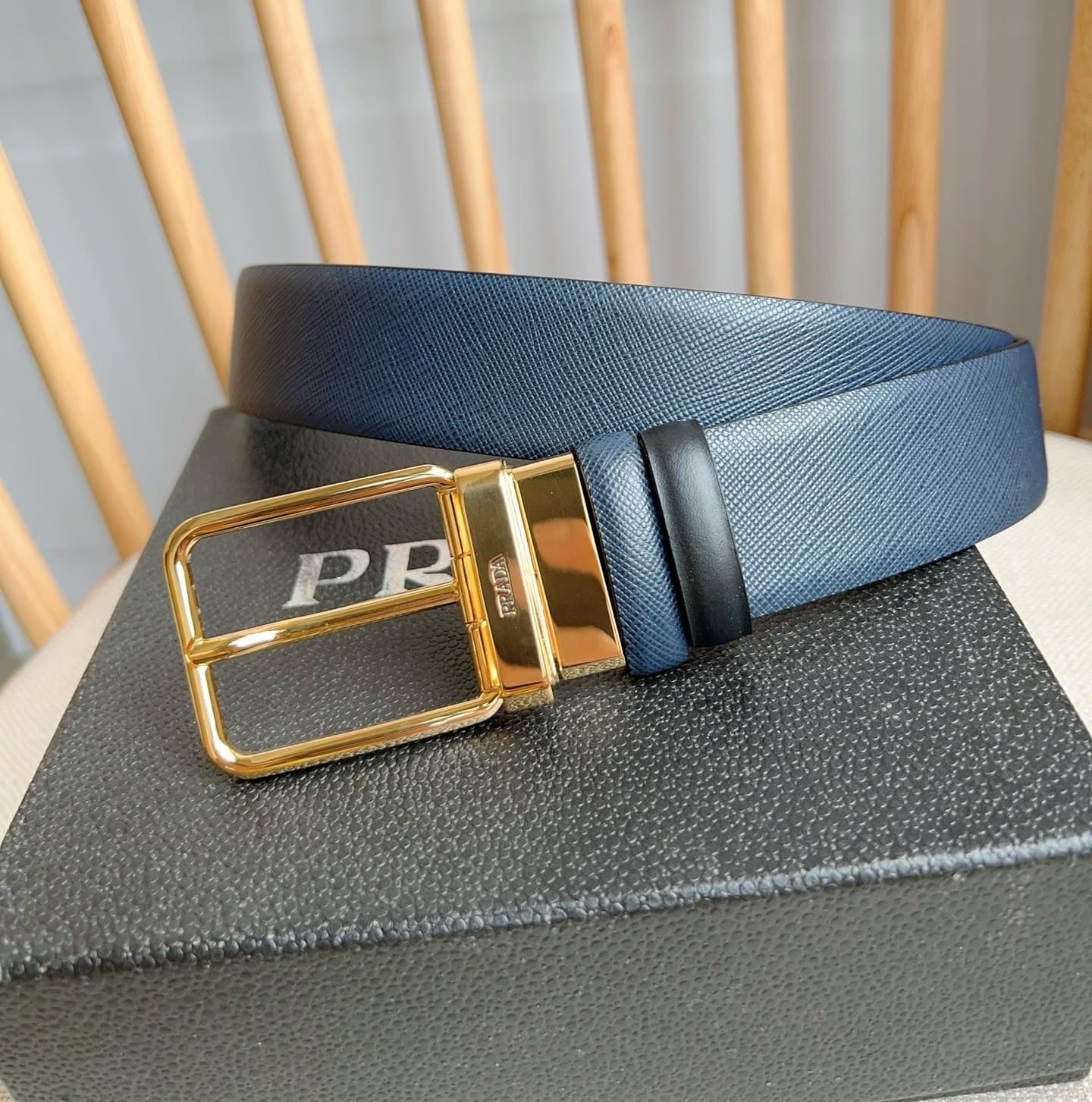 C32929 Prada – This double-sided belt features the iconic Saffiano leather material, along with metal buckles in a distinctive design. It exudes elegance and a modern style. Width: 3.5cm — image 2