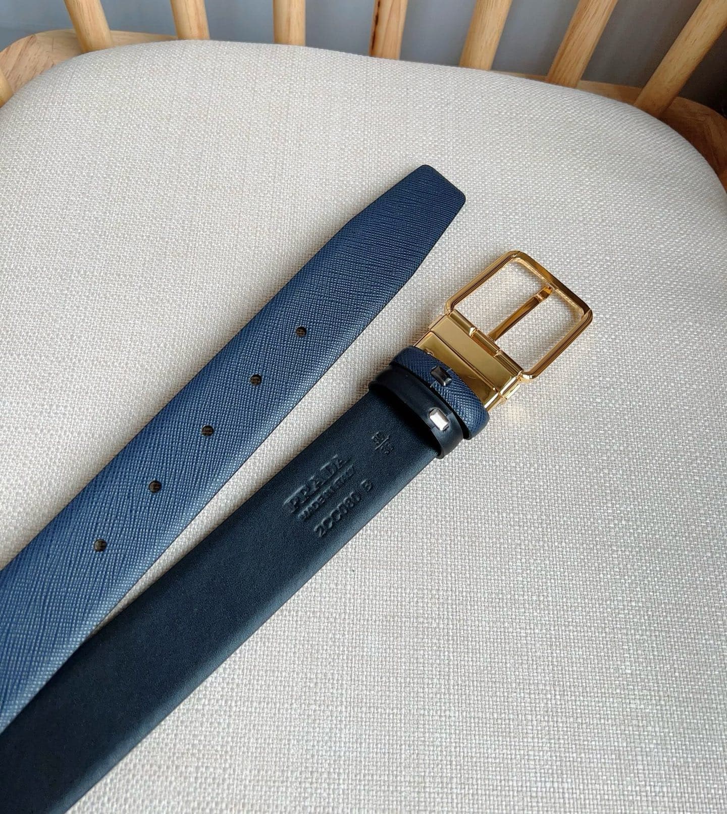 C32929 Prada – This double-sided belt features the iconic Saffiano leather material, along with metal buckles in a distinctive design. It exudes elegance and a modern style. Width: 3.5cm — image 3
