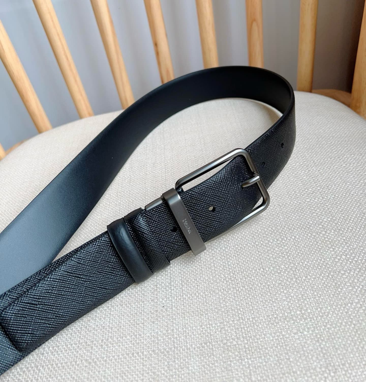 C32928 Prada – This dual-sided belt features the iconic Saffiano leather material, along with metal buckles in a distinctive design. It exudes elegance and modernity. Width: 3.5cm — image 8