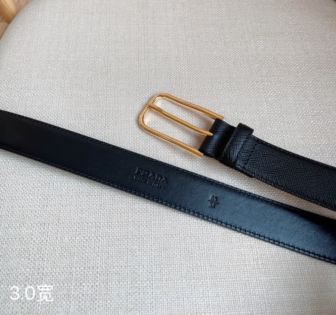 C32926 Prada boutique’s latest model – this simple yet elegant belt is made from the iconic Saffiano leather, with engraved logo metal buckles. Width: 3.0 — image 3