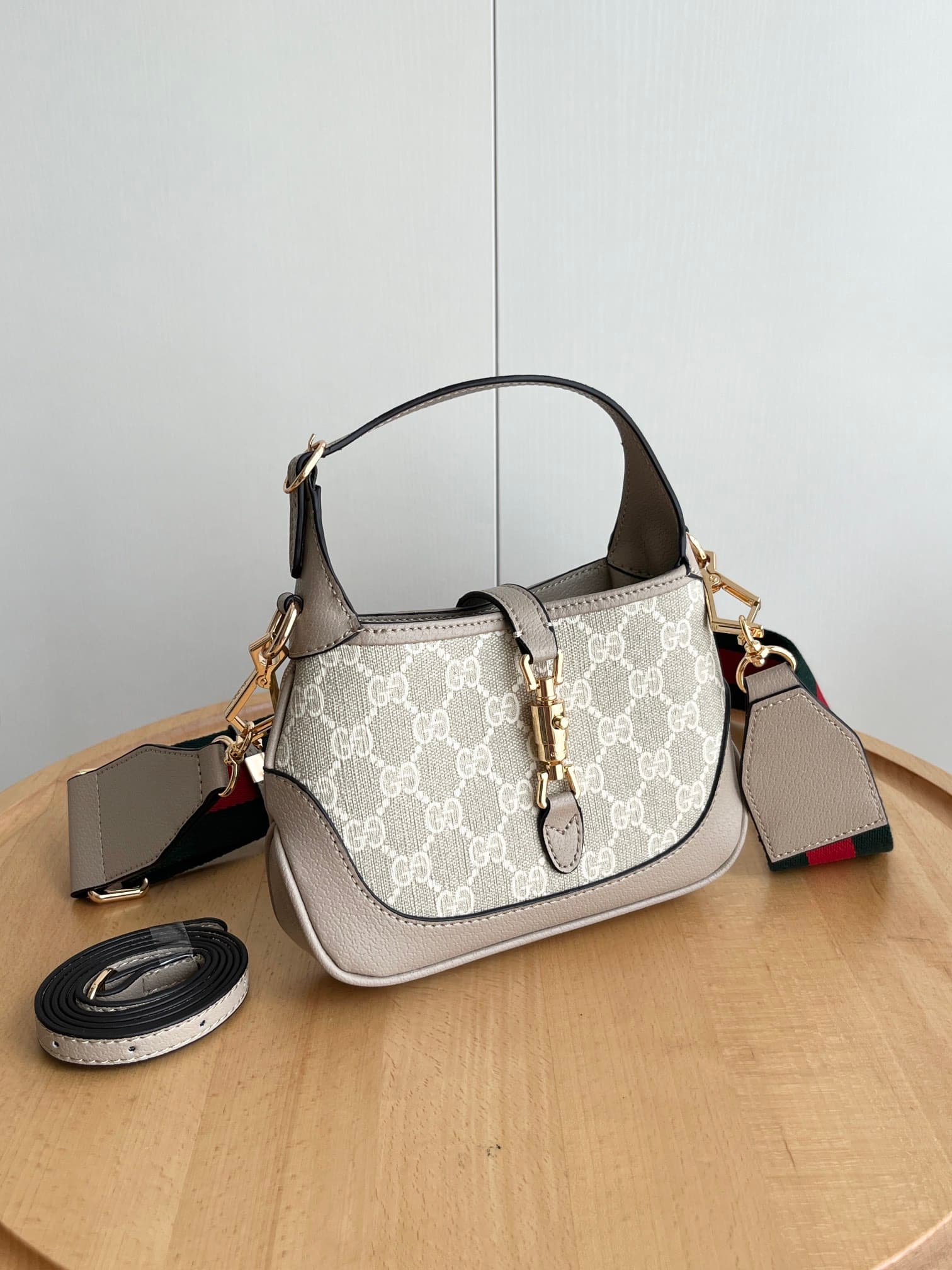 C4050 Newly upgraded version – real photos # (shoulder strap) — image 2
