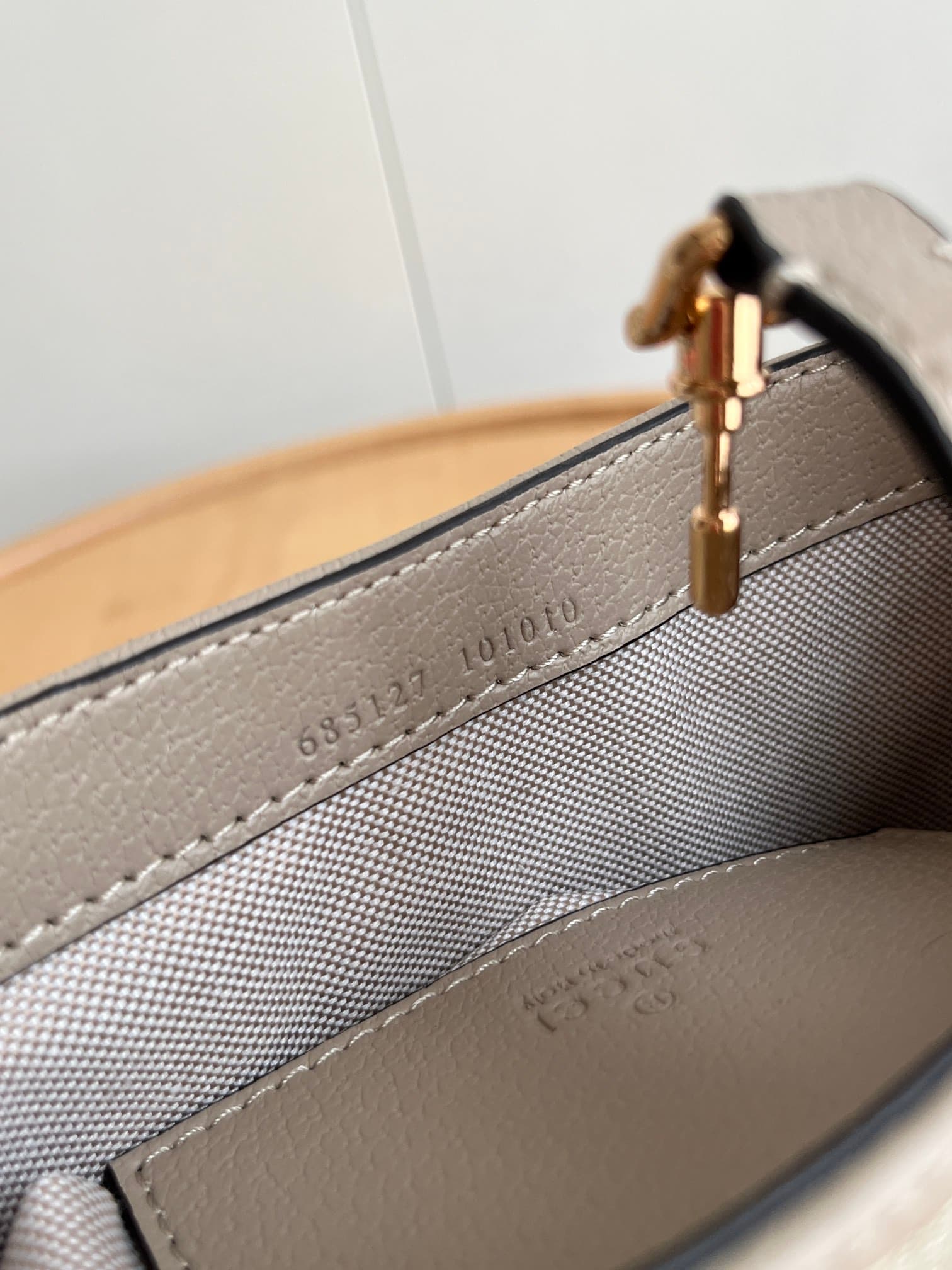 C4050 Newly upgraded version – real photos # (shoulder strap) — image 8