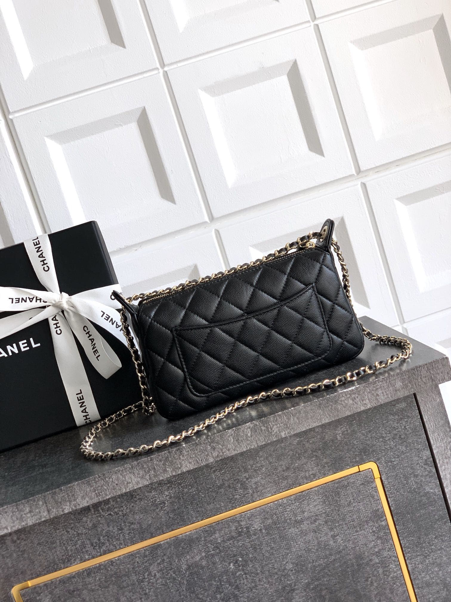 C716 🔮🔮🔮4704 Kekqiu OHANEL 🚩🚩🚩25B Litchi 🐮 Leather – durable and preserves value! The new favorite Chanel mahjong bag is amazing! Litchi leather is truly an excellent material—with a distinct texture, it’s also very tough. A nail scratch leaves no mark, s — image 3
