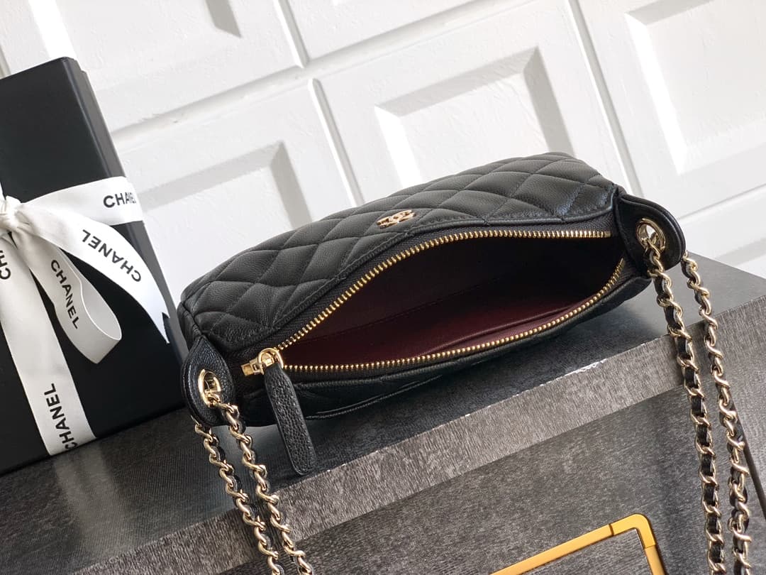 C716 🔮🔮🔮4704 Kekqiu OHANEL 🚩🚩🚩25B Litchi 🐮 Leather – durable and preserves value! The new favorite Chanel mahjong bag is amazing! Litchi leather is truly an excellent material—with a distinct texture, it’s also very tough. A nail scratch leaves no mark, s — image 8