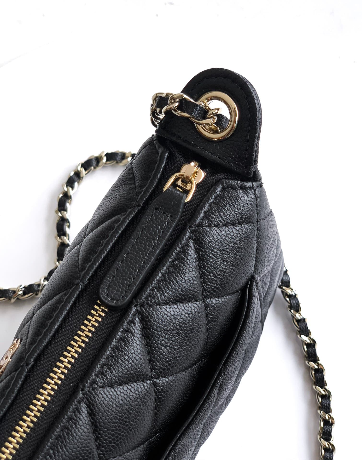 C716 🔮🔮🔮4704 Kekqiu OHANEL 🚩🚩🚩25B Litchi 🐮 Leather – durable and preserves value! The new favorite Chanel mahjong bag is amazing! Litchi leather is truly an excellent material—with a distinct texture, it’s also very tough. A nail scratch leaves no mark, s — image 6