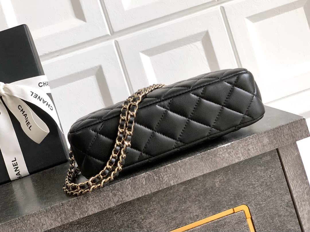 C717 4704 goat leather 🐑🔮🔮🔮OHANEL 🚩🚩🚩25B🐑 Leather is both durable and preserves value—a truly excellent product! The new favorite Chanel mahjong bag is absolutely amazing! Goat leather is indeed a great material: soft, delicate, and highly resistant. No m — image 4