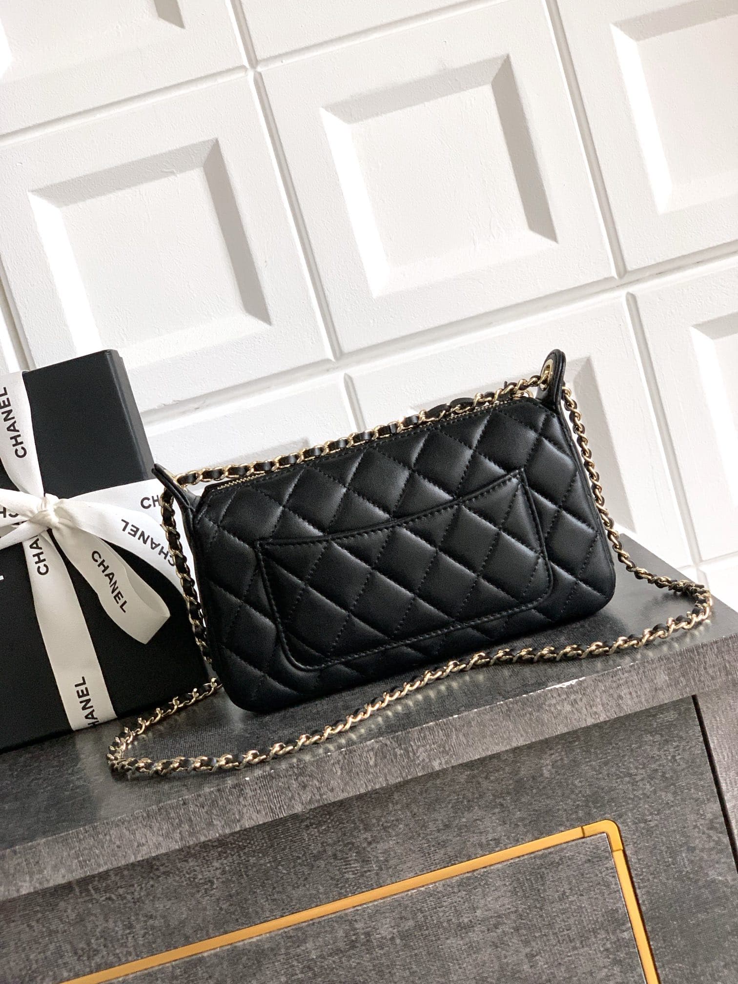 C717 4704 goat leather 🐑🔮🔮🔮OHANEL 🚩🚩🚩25B🐑 Leather is both durable and preserves value—a truly excellent product! The new favorite Chanel mahjong bag is absolutely amazing! Goat leather is indeed a great material: soft, delicate, and highly resistant. No m — image 3
