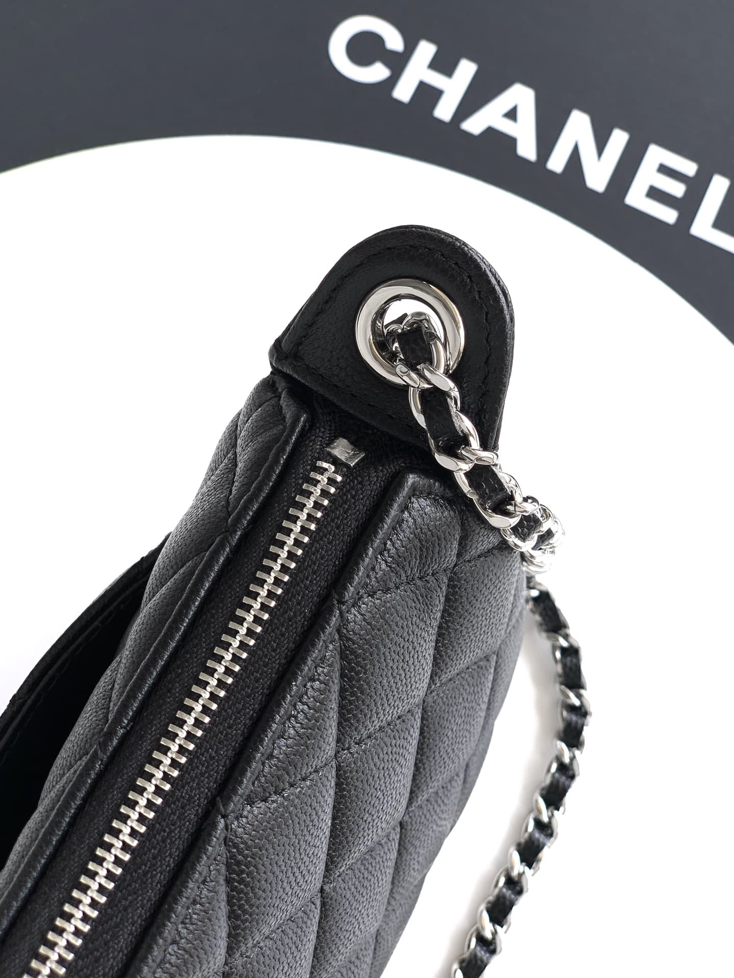 C727 OHANEL🚩🚩🚩 Chanel 25b sequin-star🌟🌟 perforated logo mahjong bag – I really like it! It has a classic design; can be worn on the shoulder or slung over the shoulder. This season, it features sequin stars and a perforated logo, which is very delicate. T — image 6