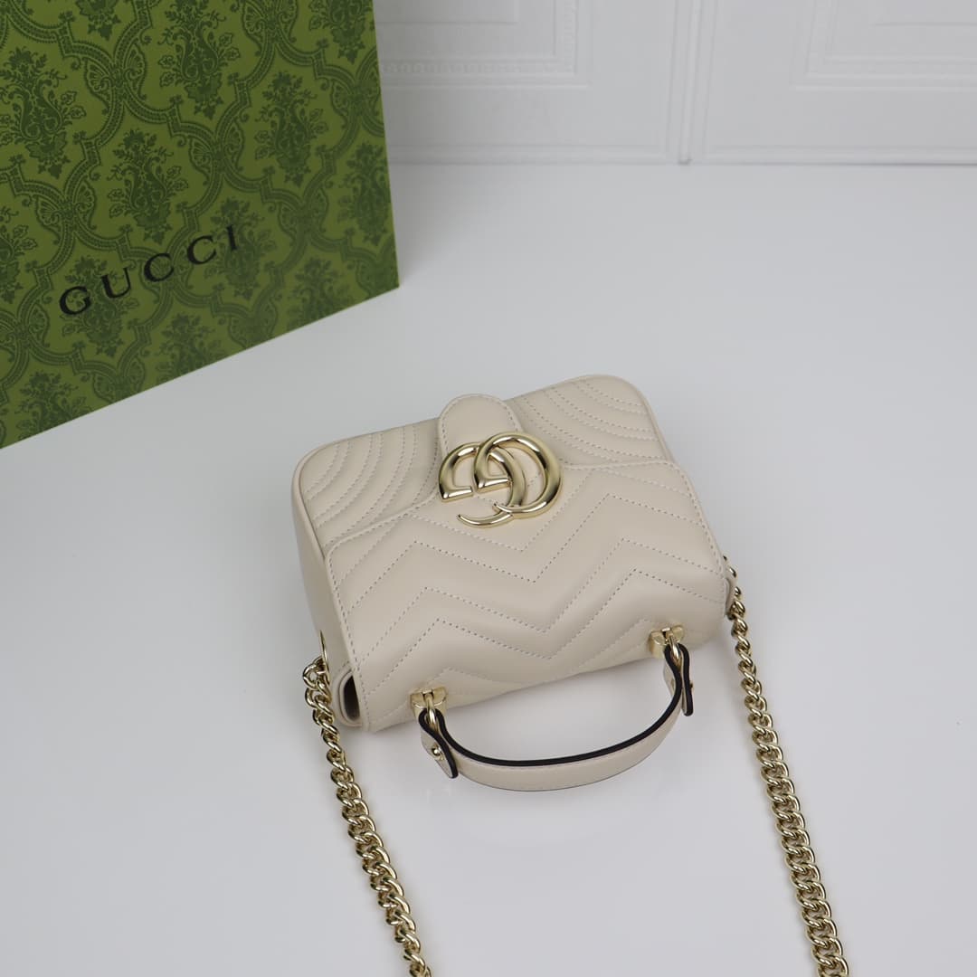 C4045 🌟 GG Marmont collection mini handbag – The GG Marmont collection features a new silhouette with classic colors, showcasing an early autumn-style elegance. This handbag is made of V-shaped leather sewn with Gucci Rosso Ancora red thread, with detacha — image 6