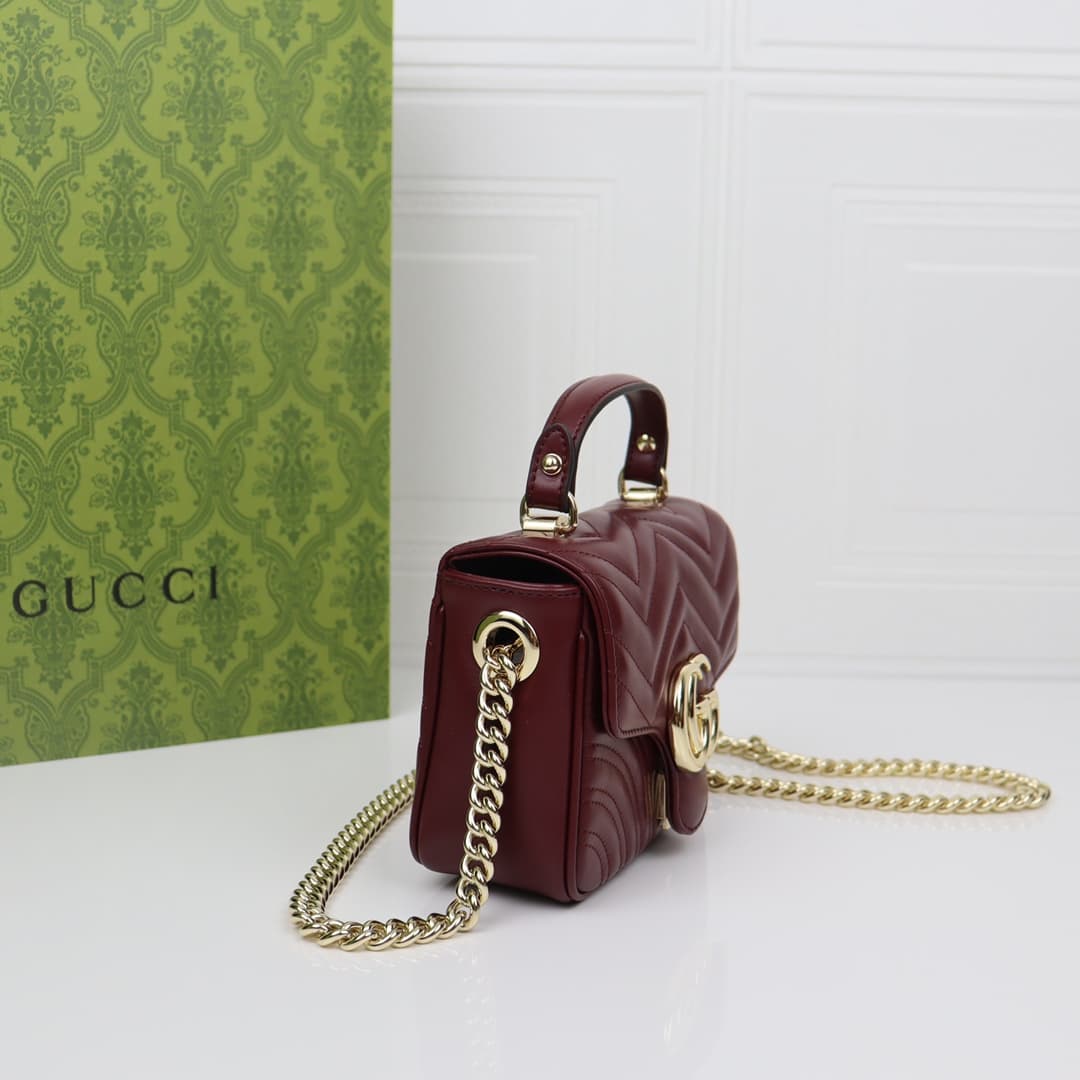 C4046 🌟 GG Marmont collection mini handbag – The GG Marmont collection features a new silhouette with classic colors, highlighting the charm of early autumn. This handbag is made of V-shaped leather sewn with Gucci Rosso Ancora red thread, with detachable — image 3