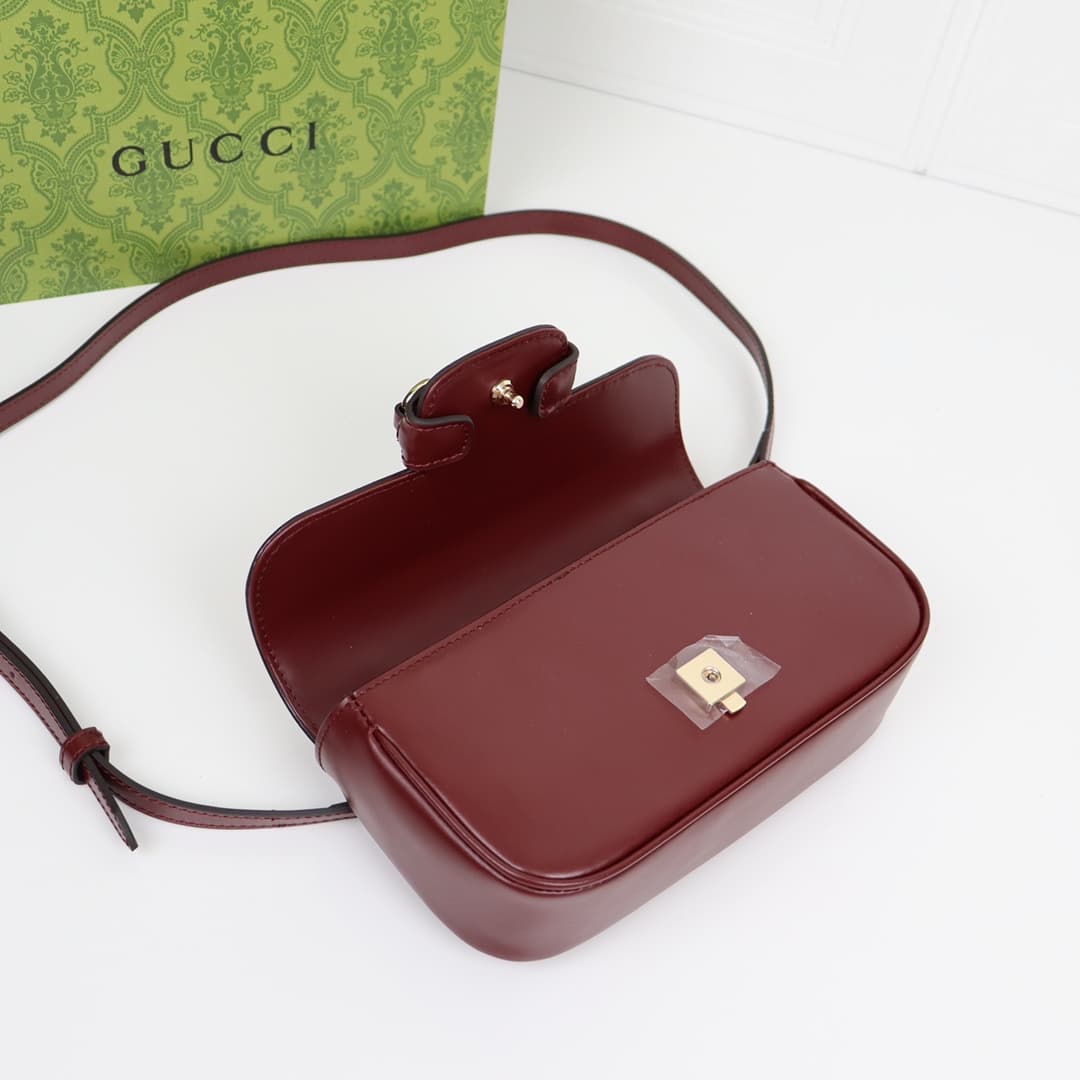 C4031 🌟 The Gucci Horsebit 1955 collection/series mini shoulder bag is featured in a promotional advertisement for the Qixi Festival, created under the vision of creative director Sabato De Sarno. This new handbag from the Gucci Horsebit 1955 series embod — image 8