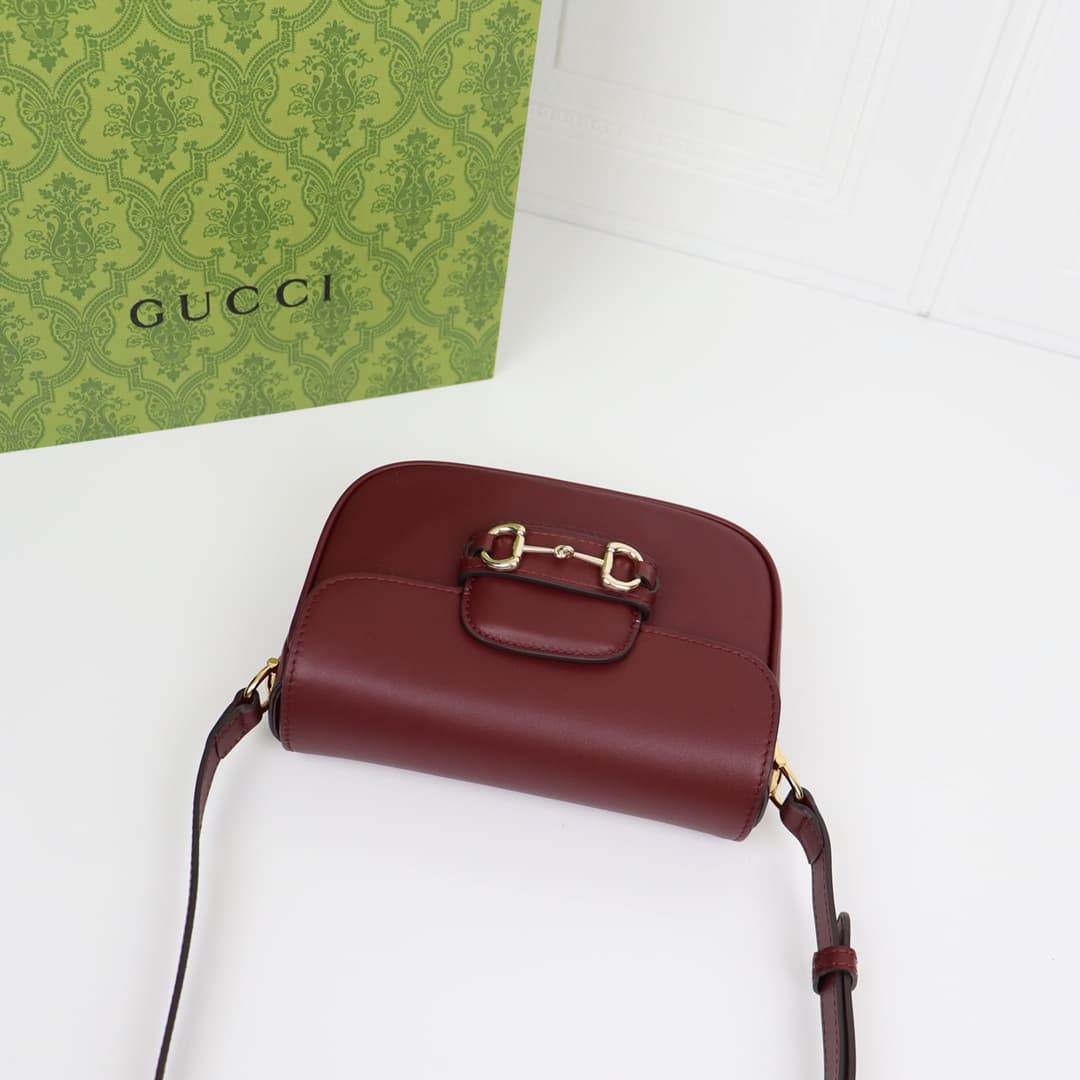 C4033 🌟 The Gucci Horsebit 1955 collection/series mini shoulder bag is featured in a romantic advertisement for the Qixi Festival, guided by creative director Sabato De Sarno’s vision. This new handbag from the Gucci Horsebit 1955 series embodies the doub — image 5
