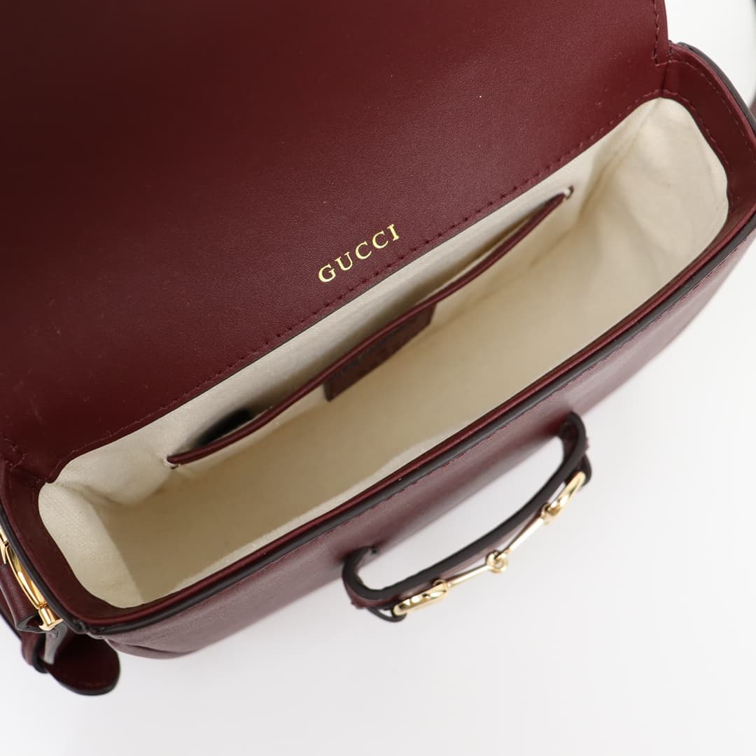 C4033 🌟 The Gucci Horsebit 1955 collection/series mini shoulder bag is featured in a romantic advertisement for the Qixi Festival, guided by creative director Sabato De Sarno’s vision. This new handbag from the Gucci Horsebit 1955 series embodies the doub — image 7
