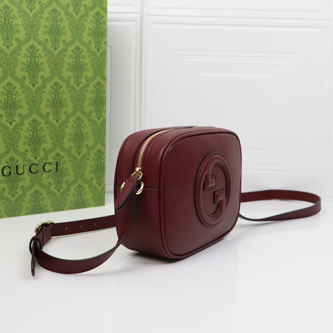 C4063 🌟【New Arrival】Gucci Blondie collection mini shoulder bag. The new handbag in the Gucci Blondie series features the iconic logo of this brand’s classic collection, which was first introduced in the early years of the 20 era. It seamlessly combines he — image 3