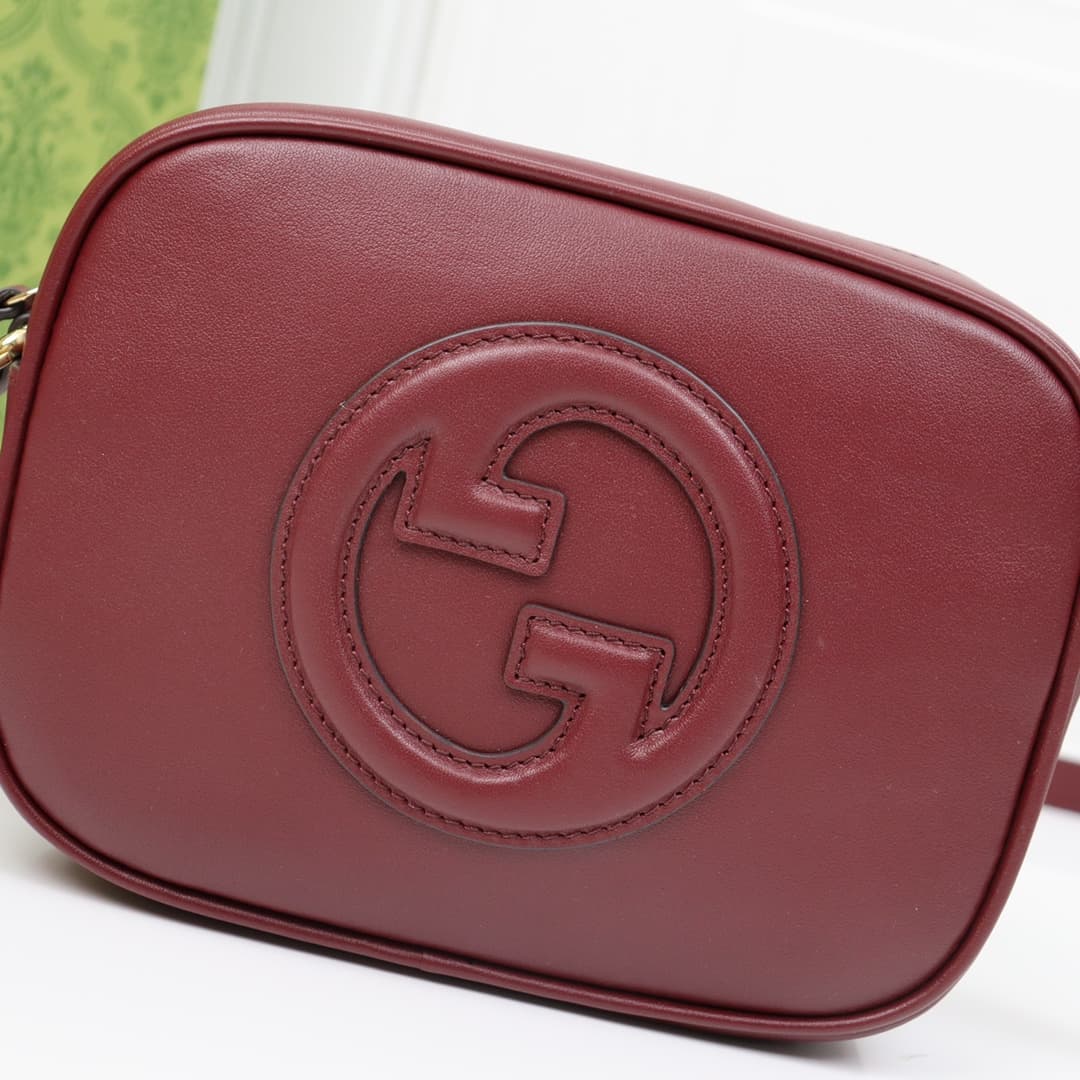 C4063 🌟【New Arrival】Gucci Blondie collection mini shoulder bag. The new handbag in the Gucci Blondie series features the iconic logo of this brand’s classic collection, which was first introduced in the early years of the 20 era. It seamlessly combines he — image 2