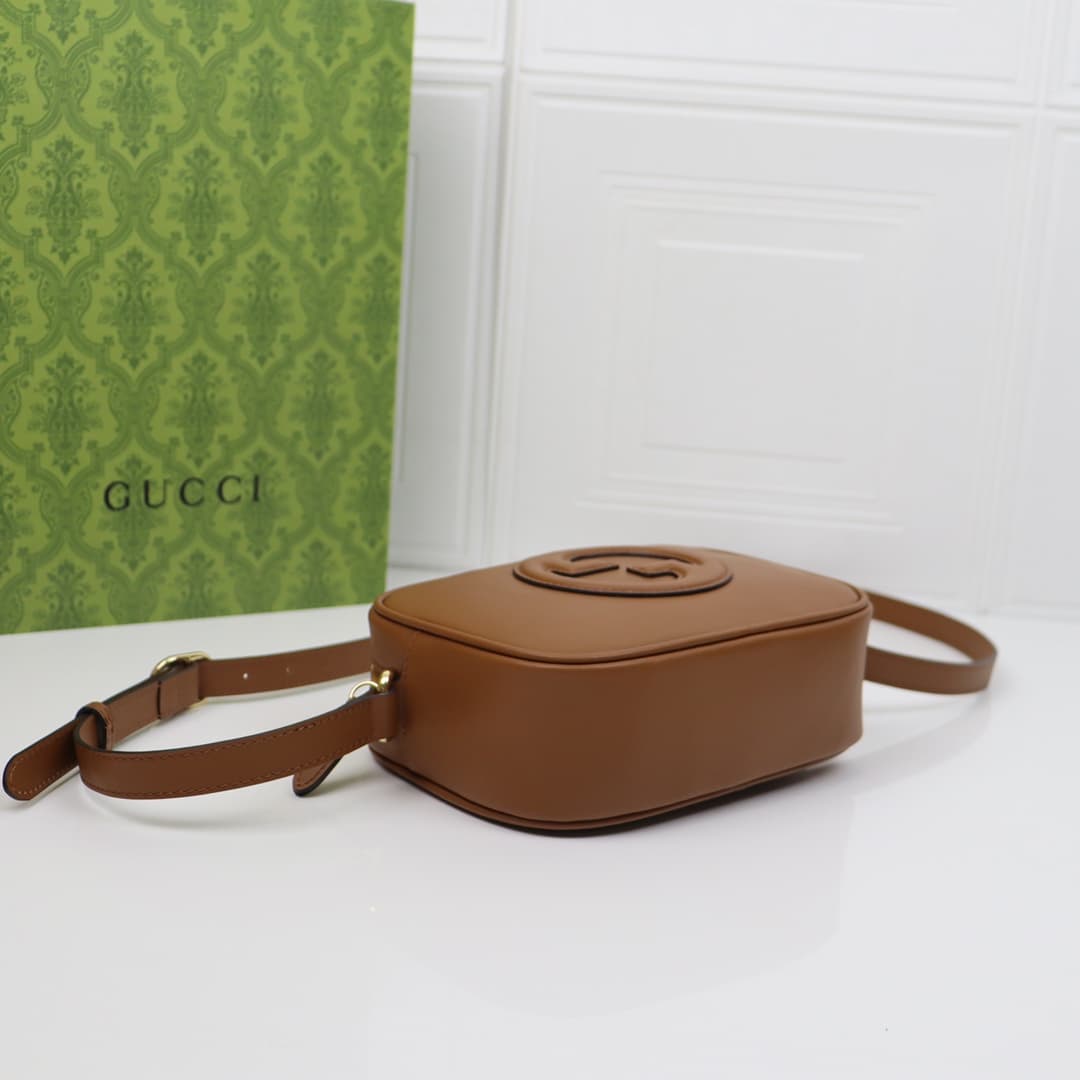 C4064 🌟【New Arrival】Gucci Blondie collection mini shoulder bag. The new handbag in the Gucci Blondie series features the iconic logo of this brand, which was first introduced in the early 20th century. It seamlessly combines heritage charm with contempora — image 4