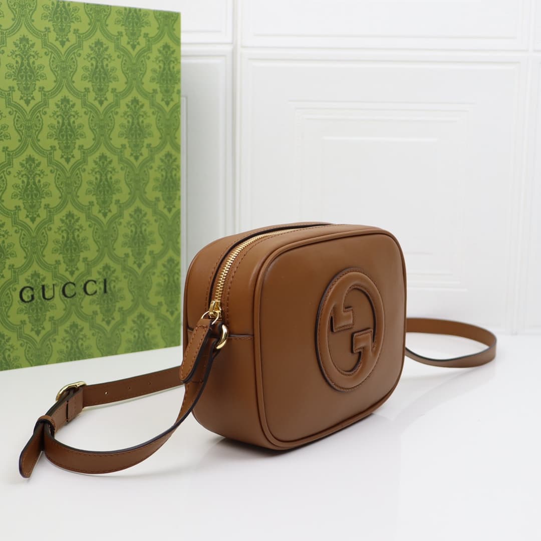 C4064 🌟【New Arrival】Gucci Blondie collection mini shoulder bag. The new handbag in the Gucci Blondie series features the iconic logo of this brand, which was first introduced in the early 20th century. It seamlessly combines heritage charm with contempora — image 3