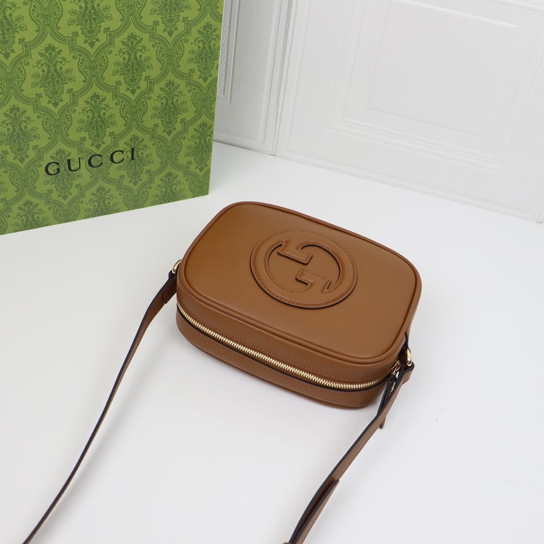 C4064 🌟【New Arrival】Gucci Blondie collection mini shoulder bag. The new handbag in the Gucci Blondie series features the iconic logo of this brand, which was first introduced in the early 20th century. It seamlessly combines heritage charm with contempora — image 6