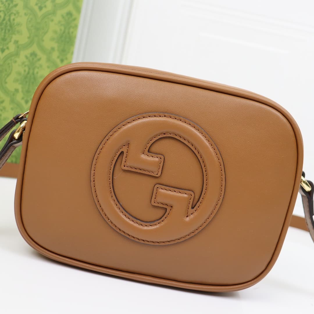 C4064 🌟【New Arrival】Gucci Blondie collection mini shoulder bag. The new handbag in the Gucci Blondie series features the iconic logo of this brand, which was first introduced in the early 20th century. It seamlessly combines heritage charm with contempora — image 2