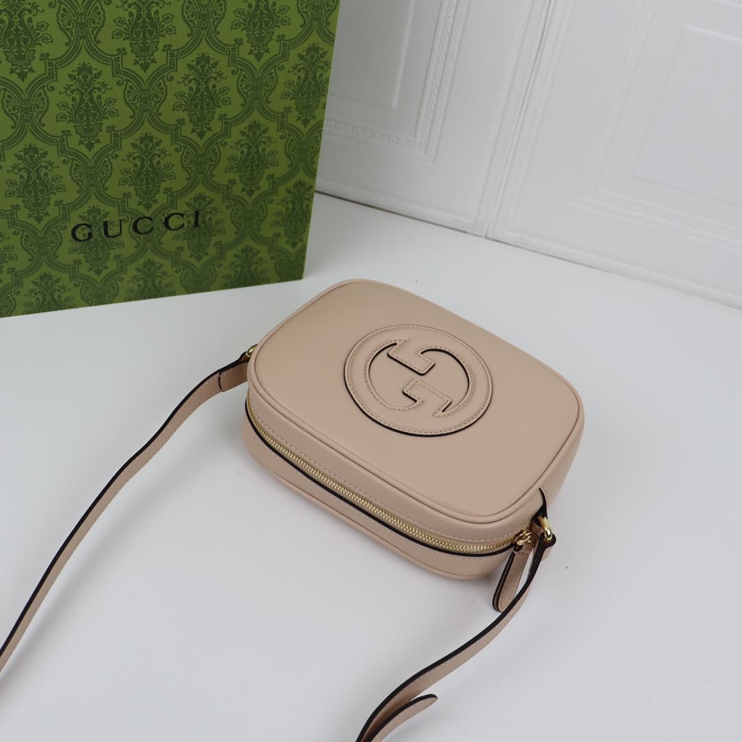 C4030 🌟【New Arrival】Gucci Blondie collection mini shoulder bag. The new handbag in the Gucci Blondie series features the iconic logo of this brand, which was first introduced in the early 20th century. It seamlessly combines traditional charm with contemp — image 6