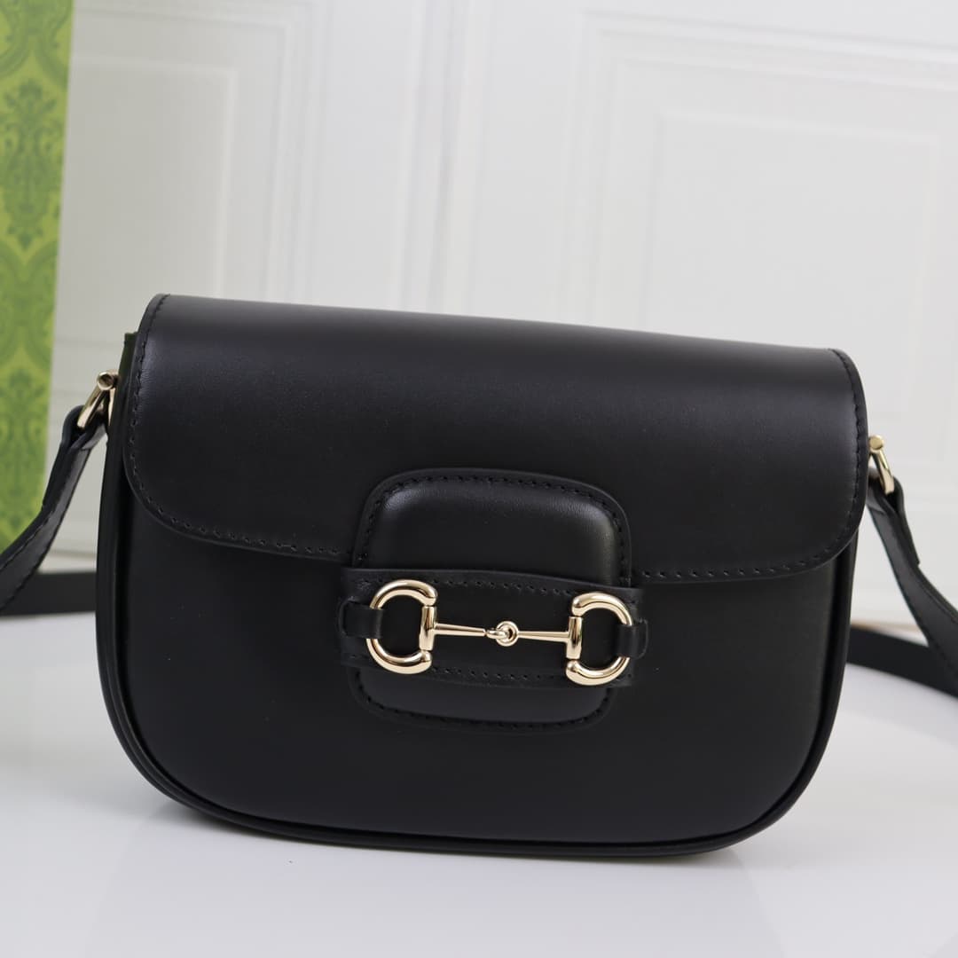 C4032 🌟 The Gucci Horsebit 1955 collection/series mini shoulder bag appears in a romantic advertisement for the Qixi Festival, guided by creative director Sabato De Sarno’s vision. This new handbag from the Gucci Horsebit 1955 series features a double-loo — image 2