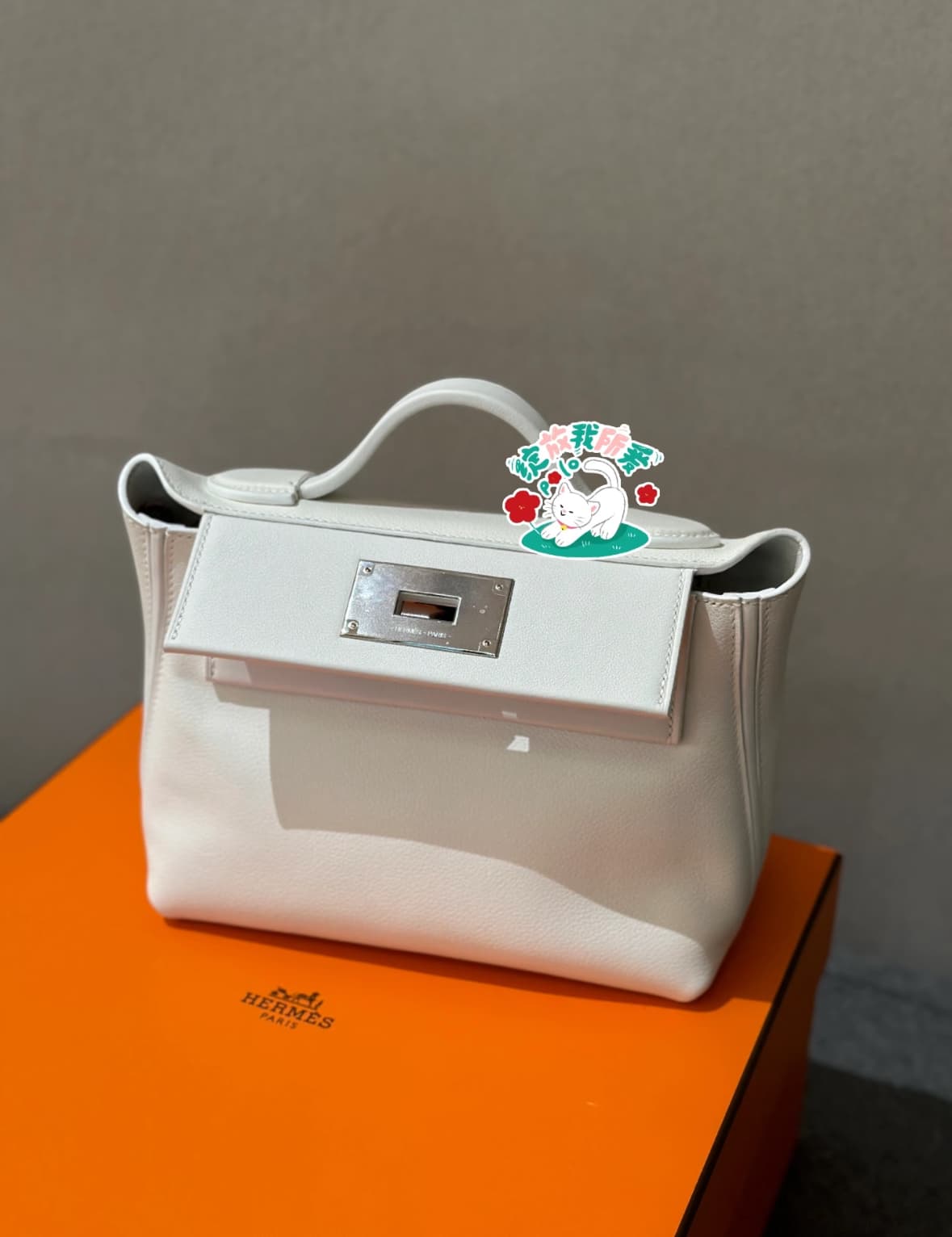 C4860 It can be used for 1’s lifelong beloved horse, 2424mini – pure and white. — image 4