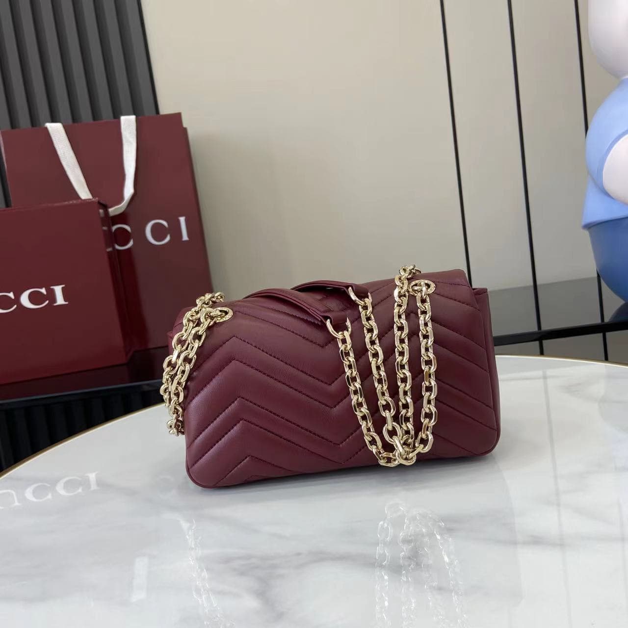 C4012 💎460💎 The iconic GG Marmont collection features unique double G designs and cut-chain straps made from soft leather, creating a gentle-shaped bag. — image 3