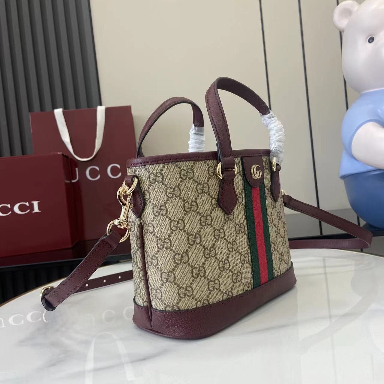 C4017 💎390💎💕【New Product】The Ophidia collection features innovative shapes and functions. Crafted in the iconic beige and brown colors, these bags offer a soft texture and a fresh feel. — image 2