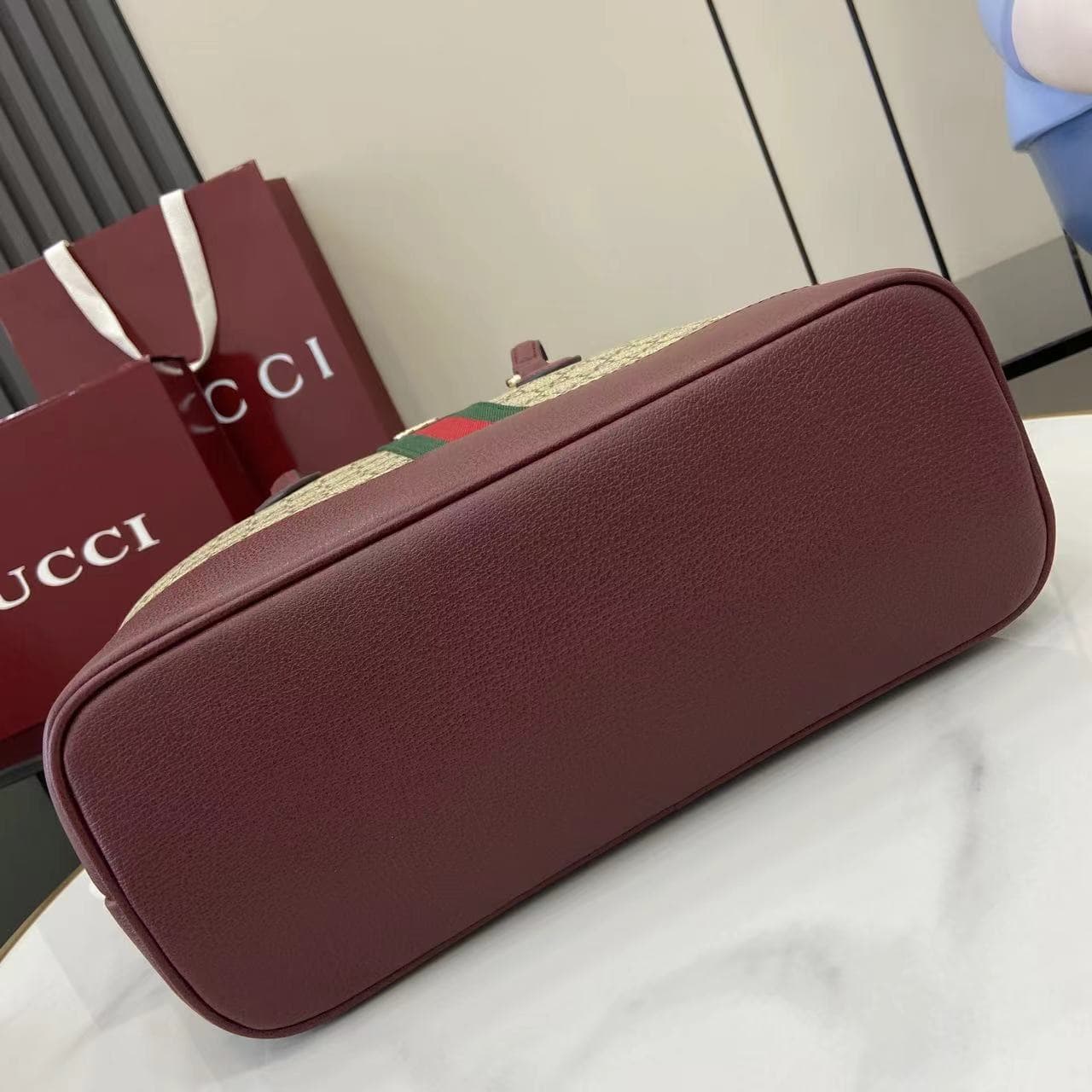 C4018 💎430💎‼️【New Product】The Ophidia collection features innovative shapes and functions. Designed with a distinctive beige and brown color scheme, it creates soft, modern bag items. — image 4