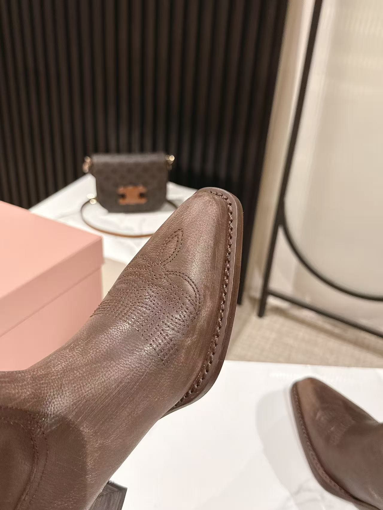 D10555 MiuMiu Miu’s latest autumn/winter Western cowboy boots — image 6