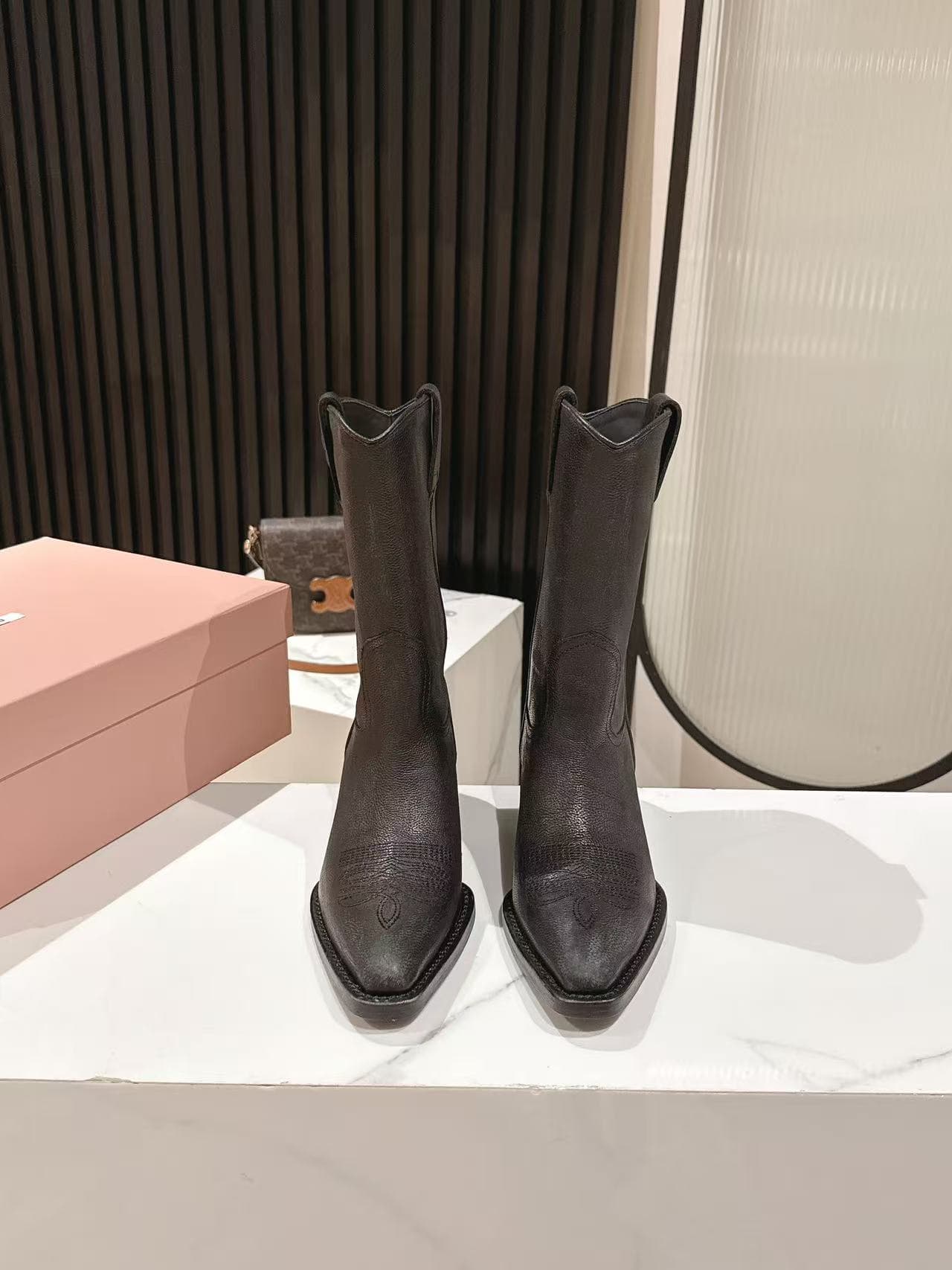 D10554 MiuMiu Miu’s latest autumn/winter Western cowboy boots — image 1