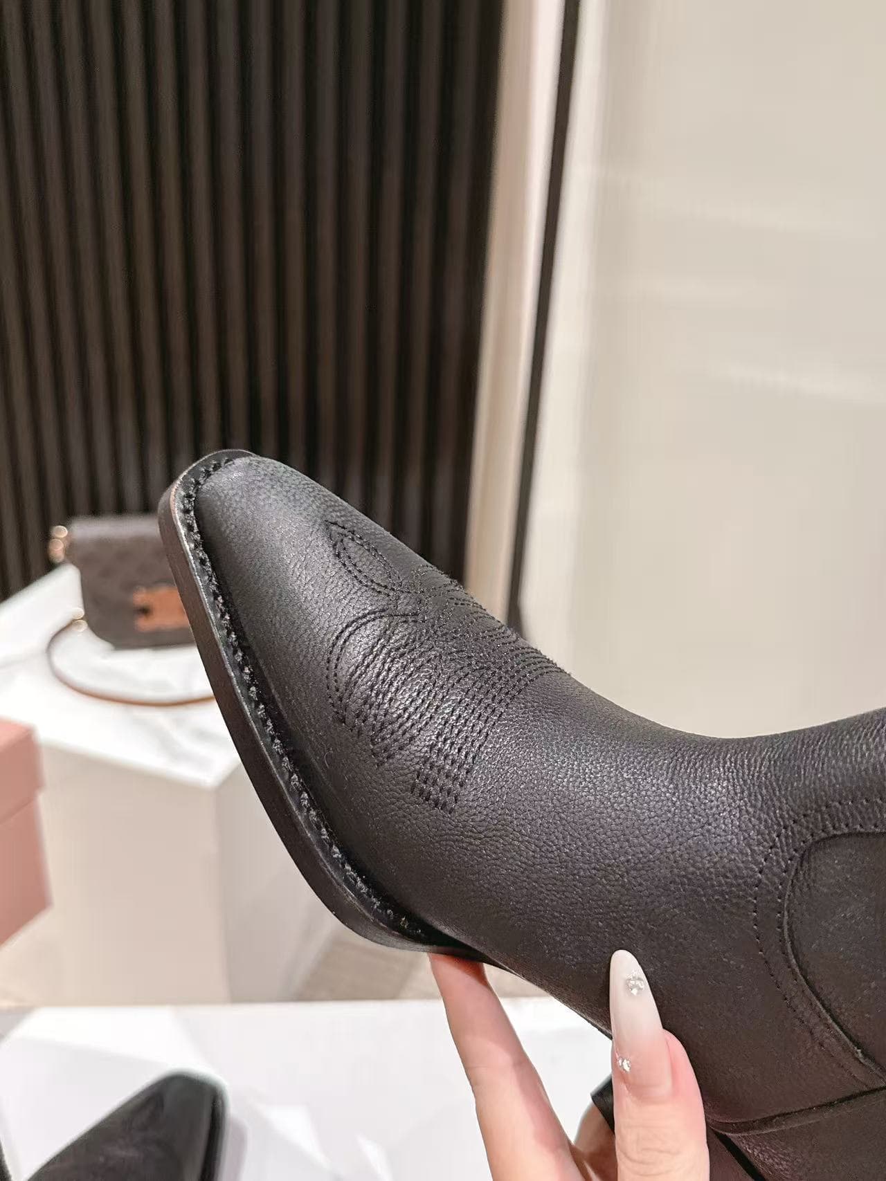 D10554 MiuMiu Miu’s latest autumn/winter Western cowboy boots — image 6