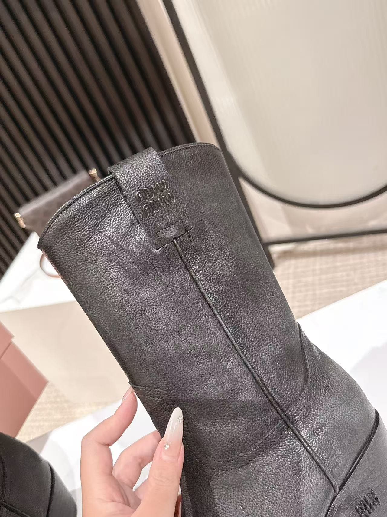 D10554 MiuMiu Miu’s latest autumn/winter Western cowboy boots — image 8