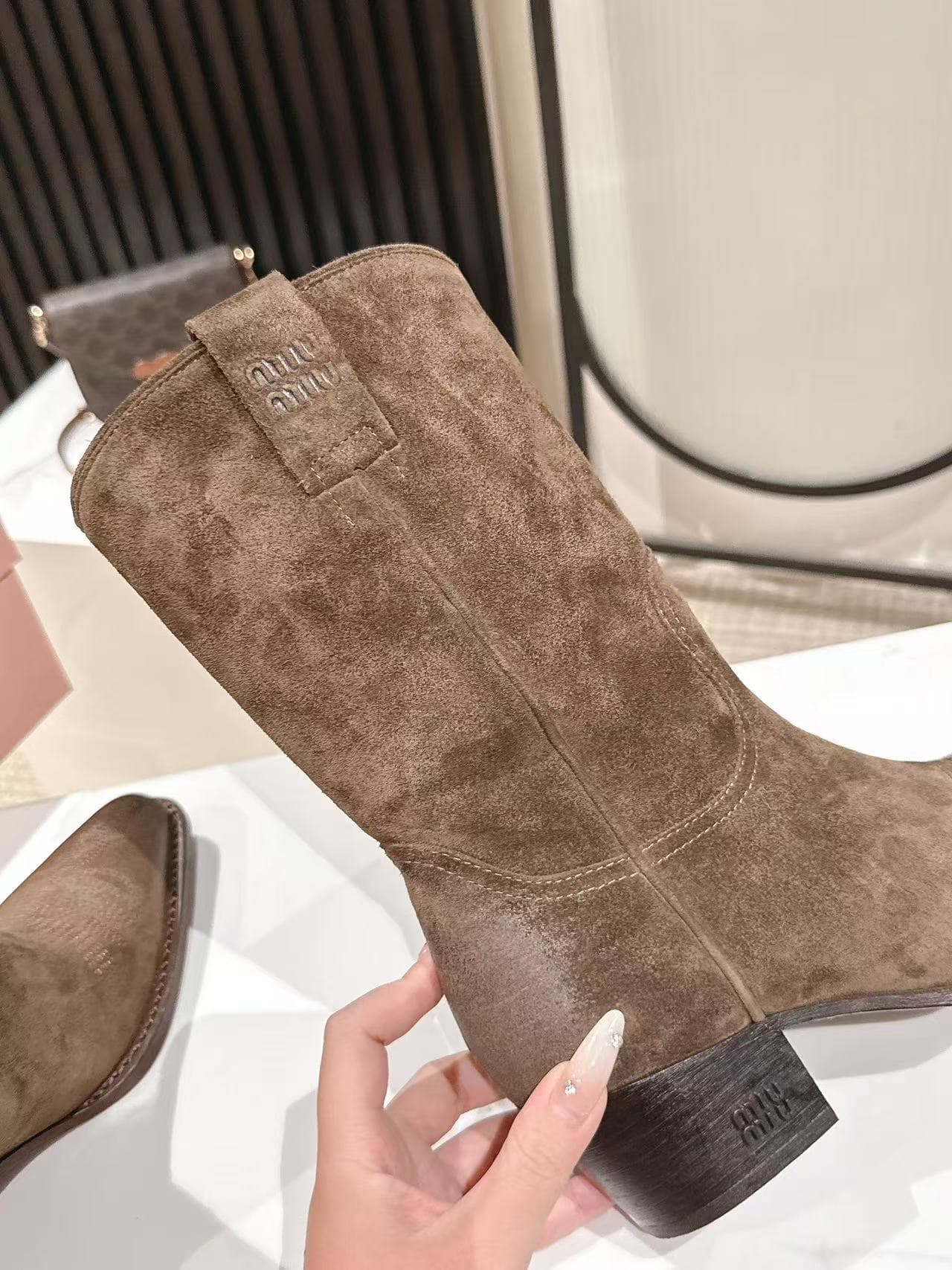 D10552 MiuMiu Miu’s latest autumn/winter Western cowboy boots — image 8