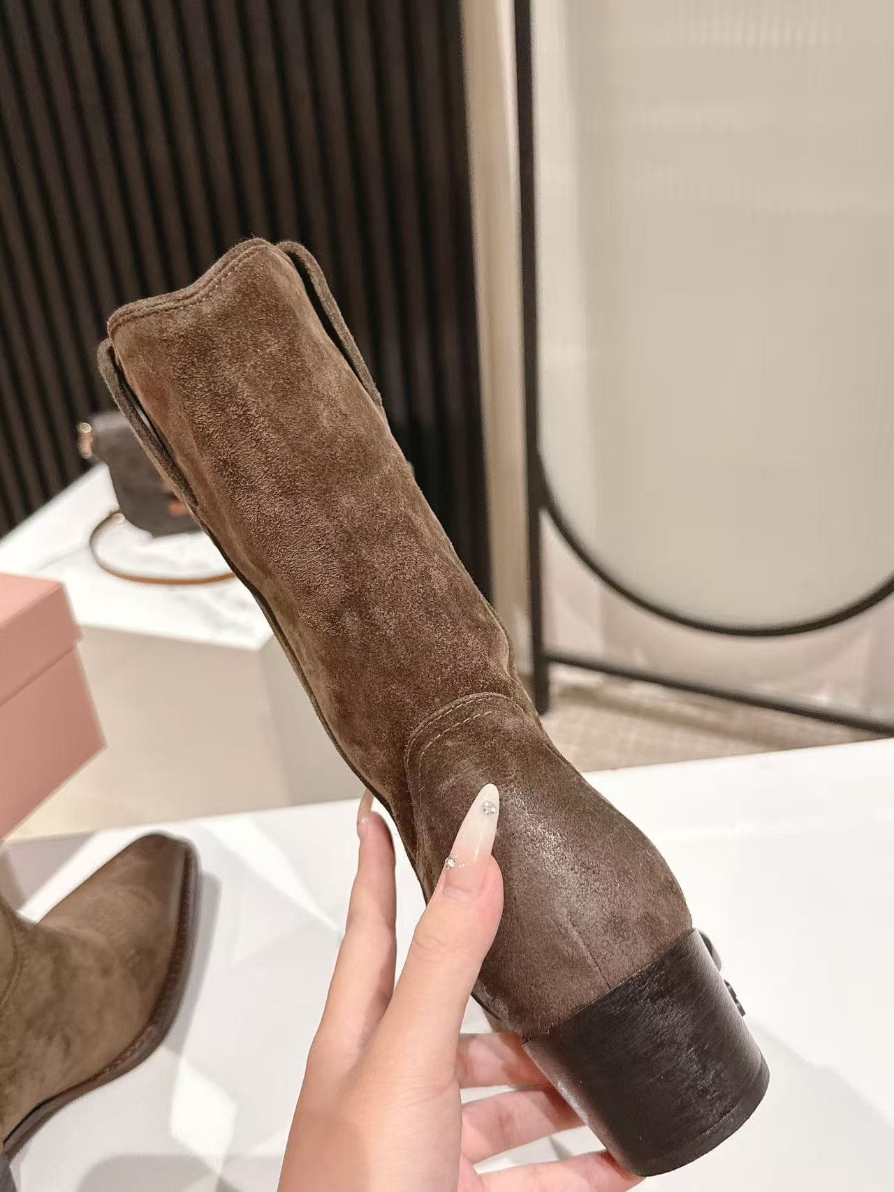 D10552 MiuMiu Miu’s latest autumn/winter Western cowboy boots — image 7